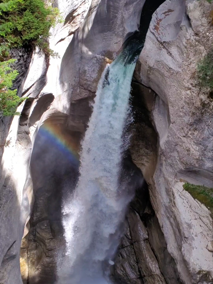 Maligne Canyon
