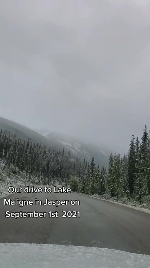 Maligne Lake