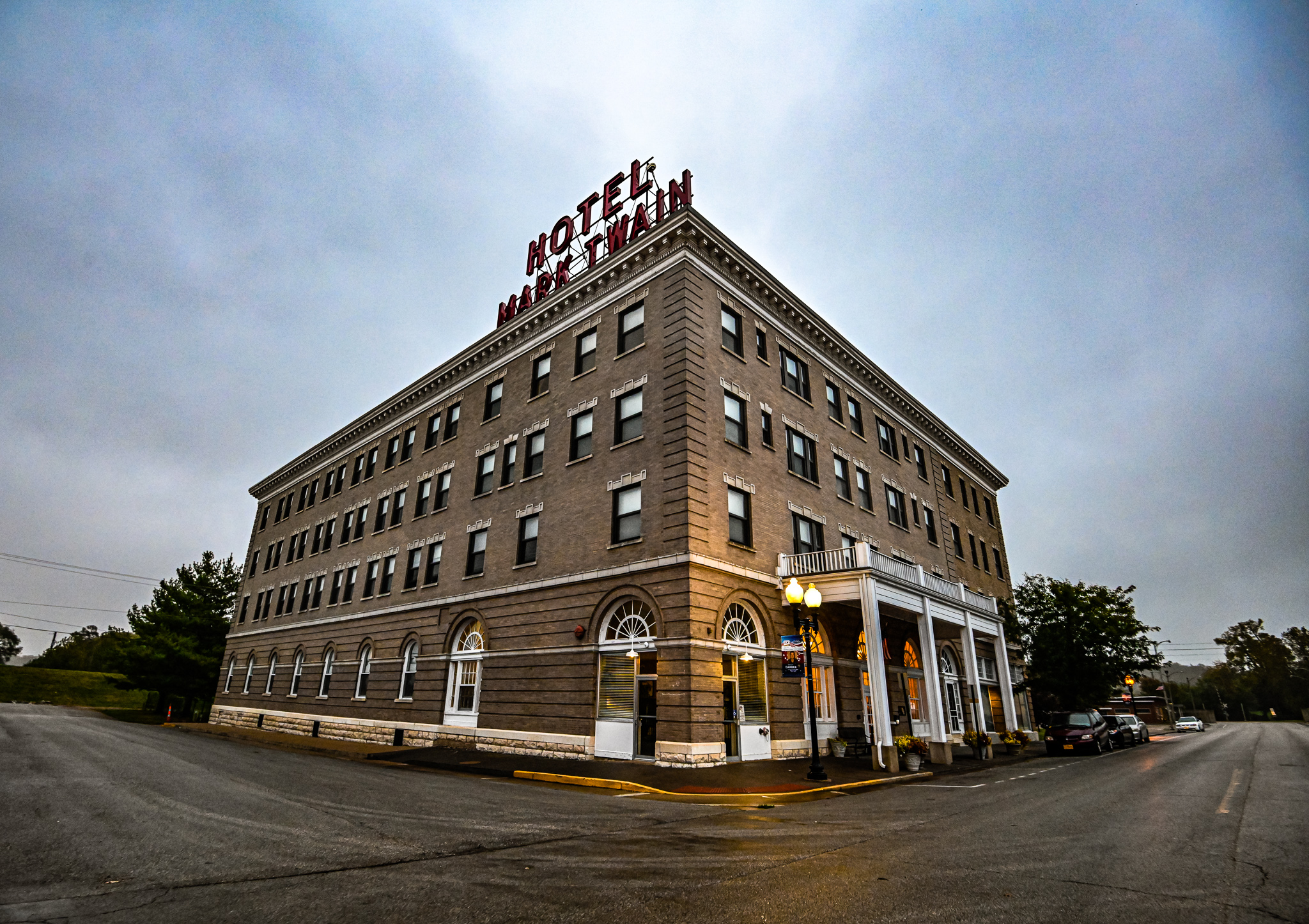 Picture for Mark Twain Hotel & Conference Center (Hannibal, MO)