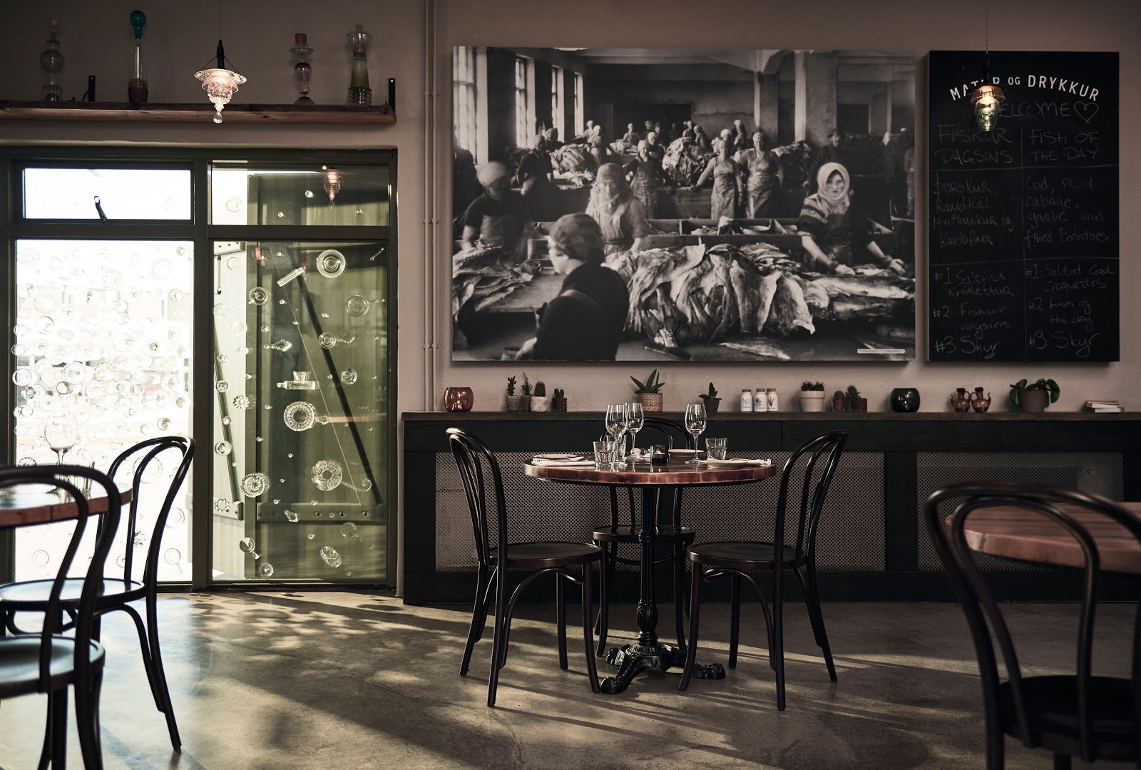 Picture for Matur og Drykkur