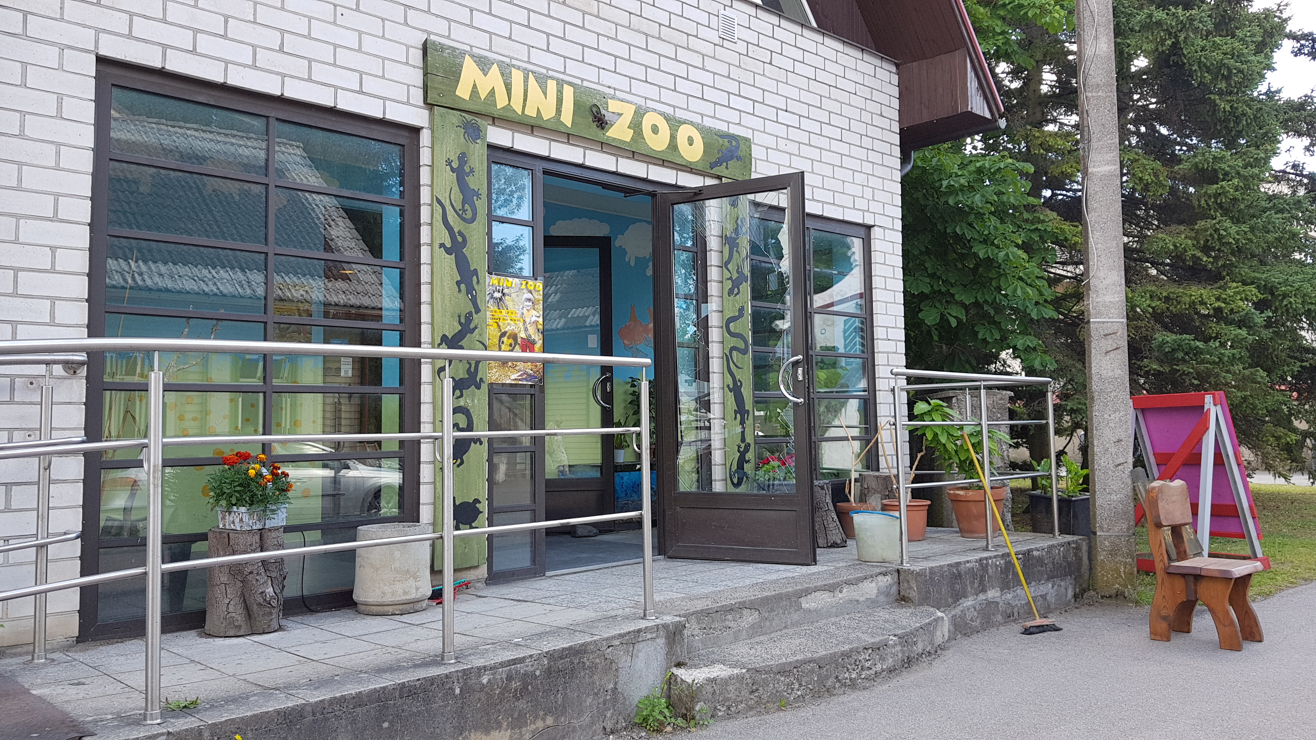 Пляж Пярну и детский парк MiniZoo