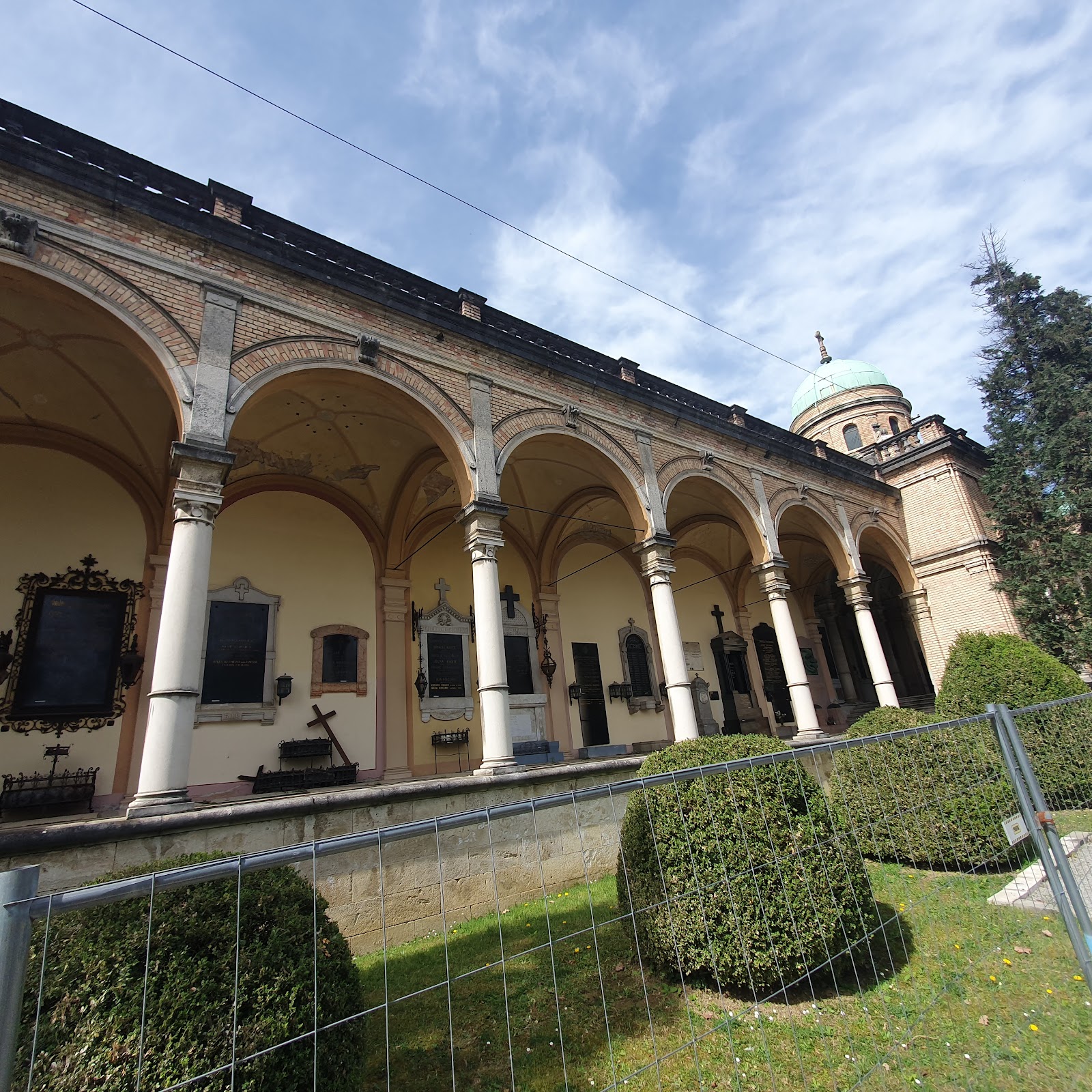Mirogoj Cemetery