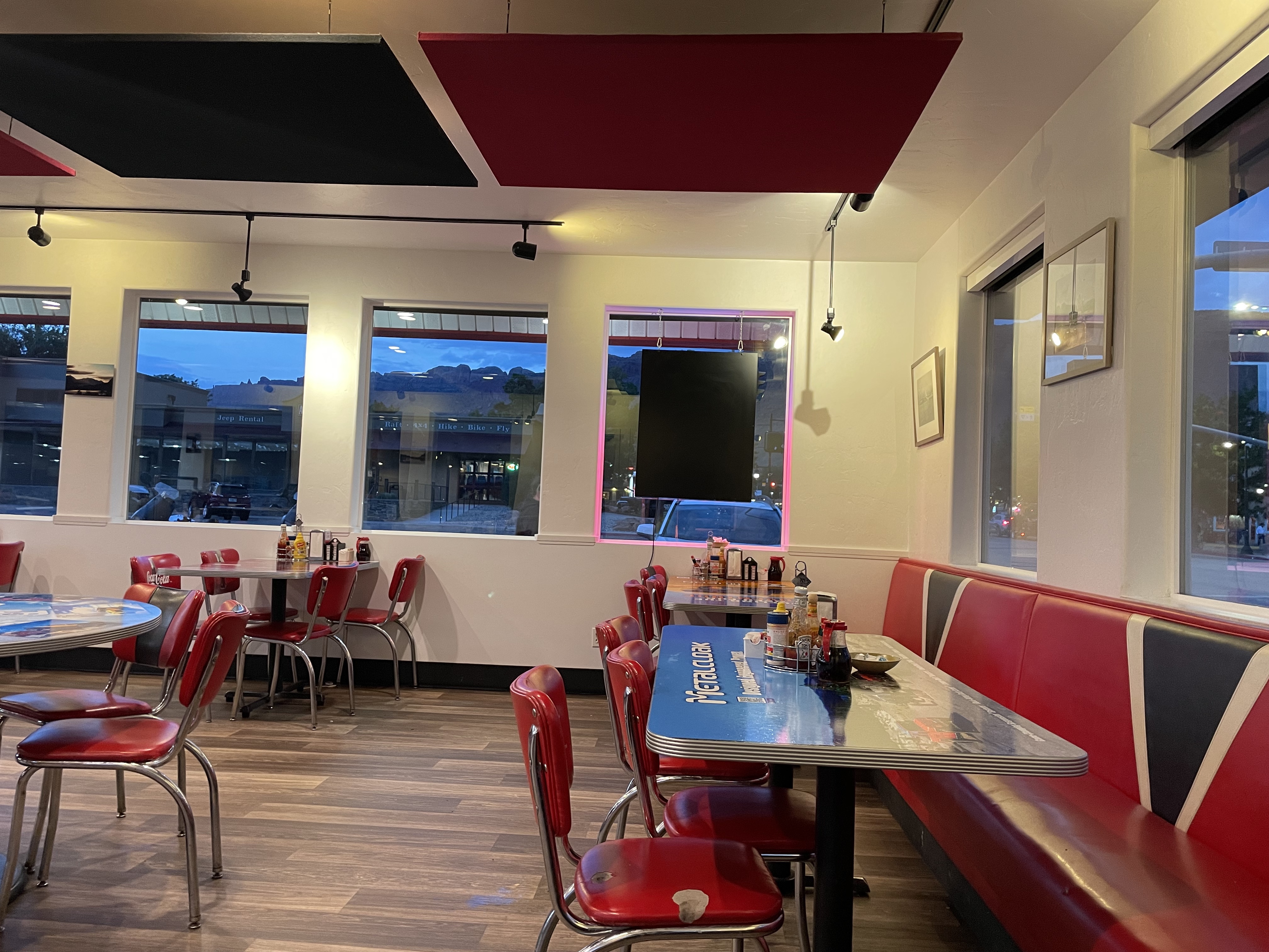 תמונה עבור Oscar's Cafe (Moab)