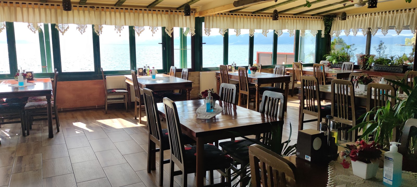תמונה עבור Restaurant Taverna Momir