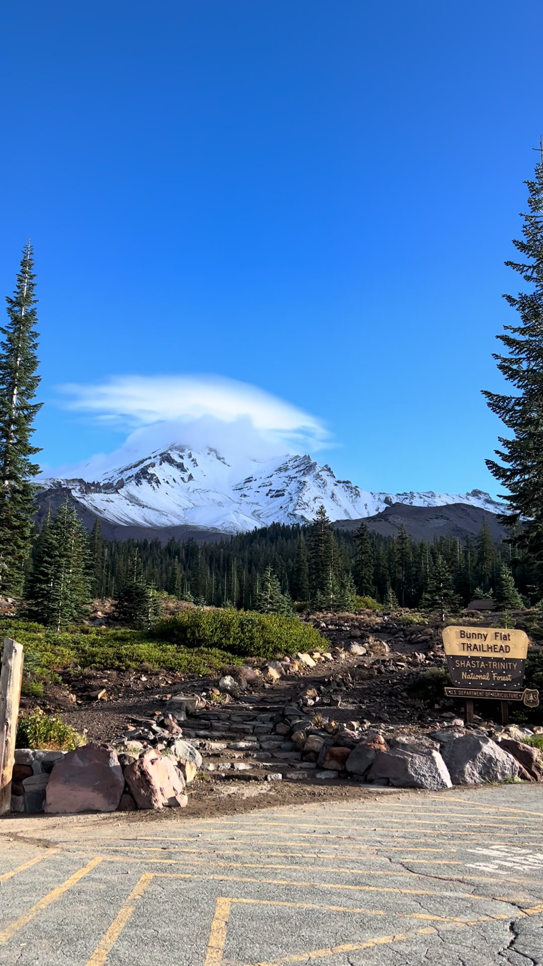 Mount Shasta (Mount Shasta City viewpoints)