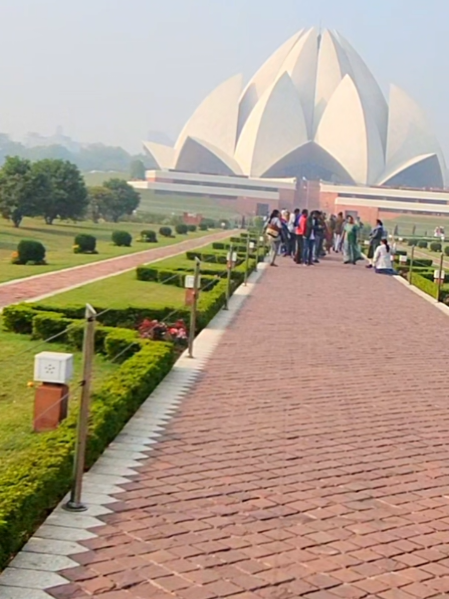 מקדש לוטוס (Lotus Temple)