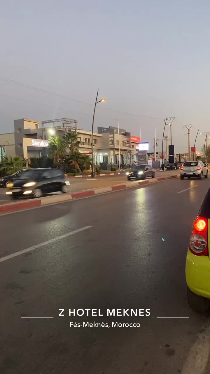 מאקנאס