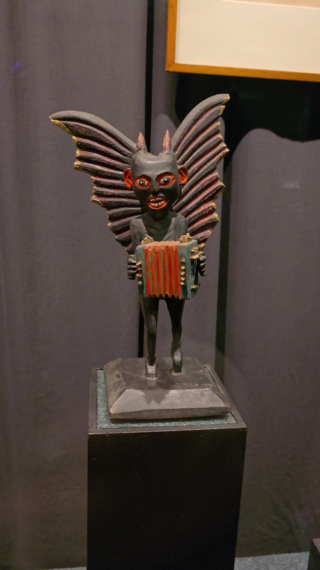 Музей чертей (Velnių muziejus / Devils' Museum)