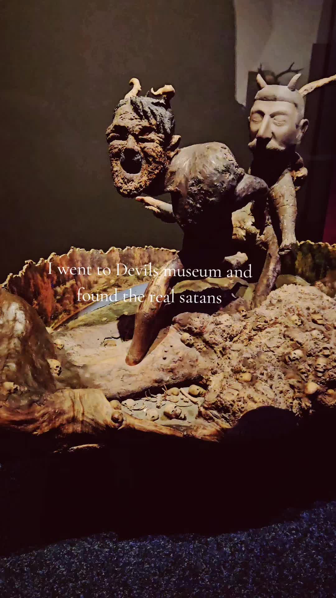 Музей чертей (Velnių muziejus / Devils' Museum)