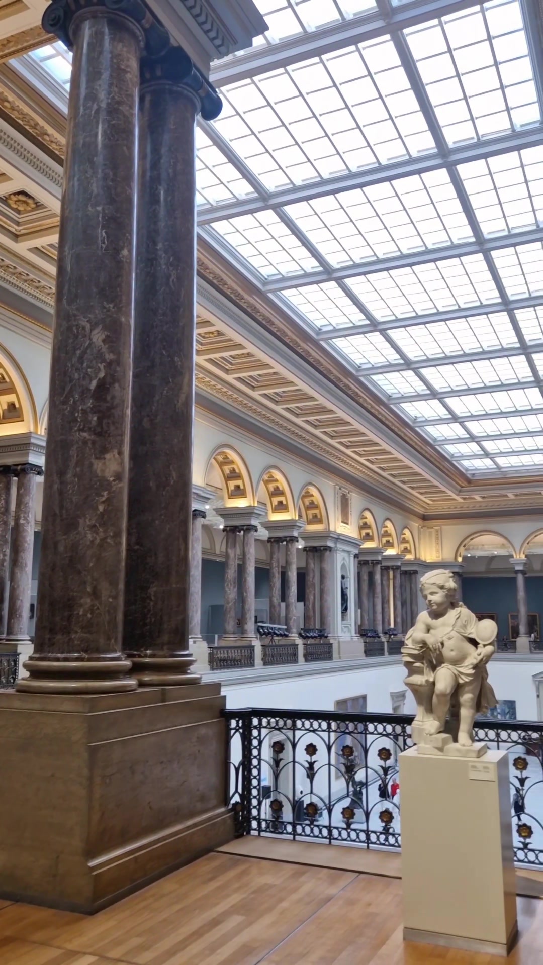 Музей изящных искусств (Musées Royaux des Beaux-Arts)