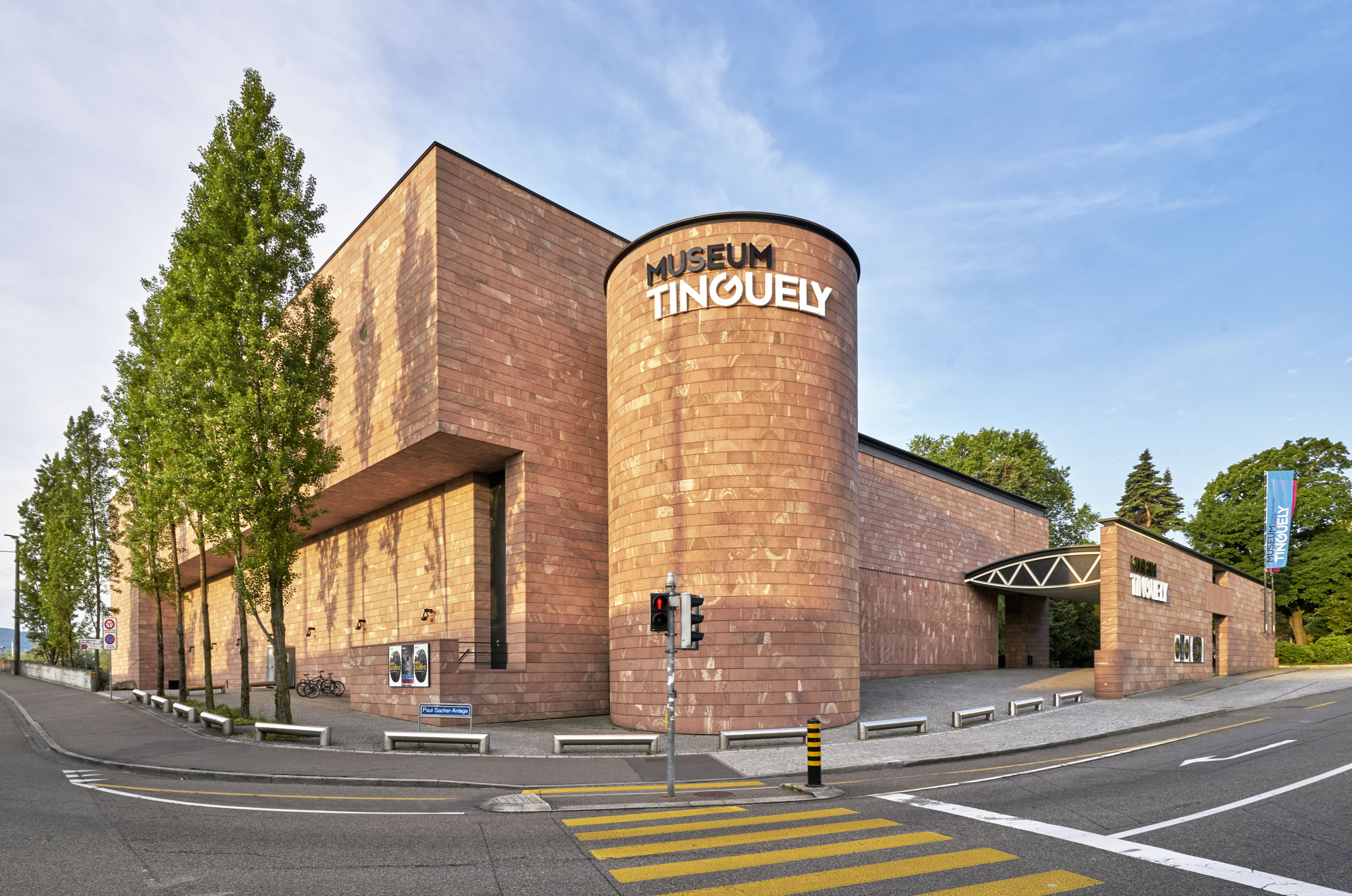 המוזיאון לטינגואלי (Tinguely Museum)