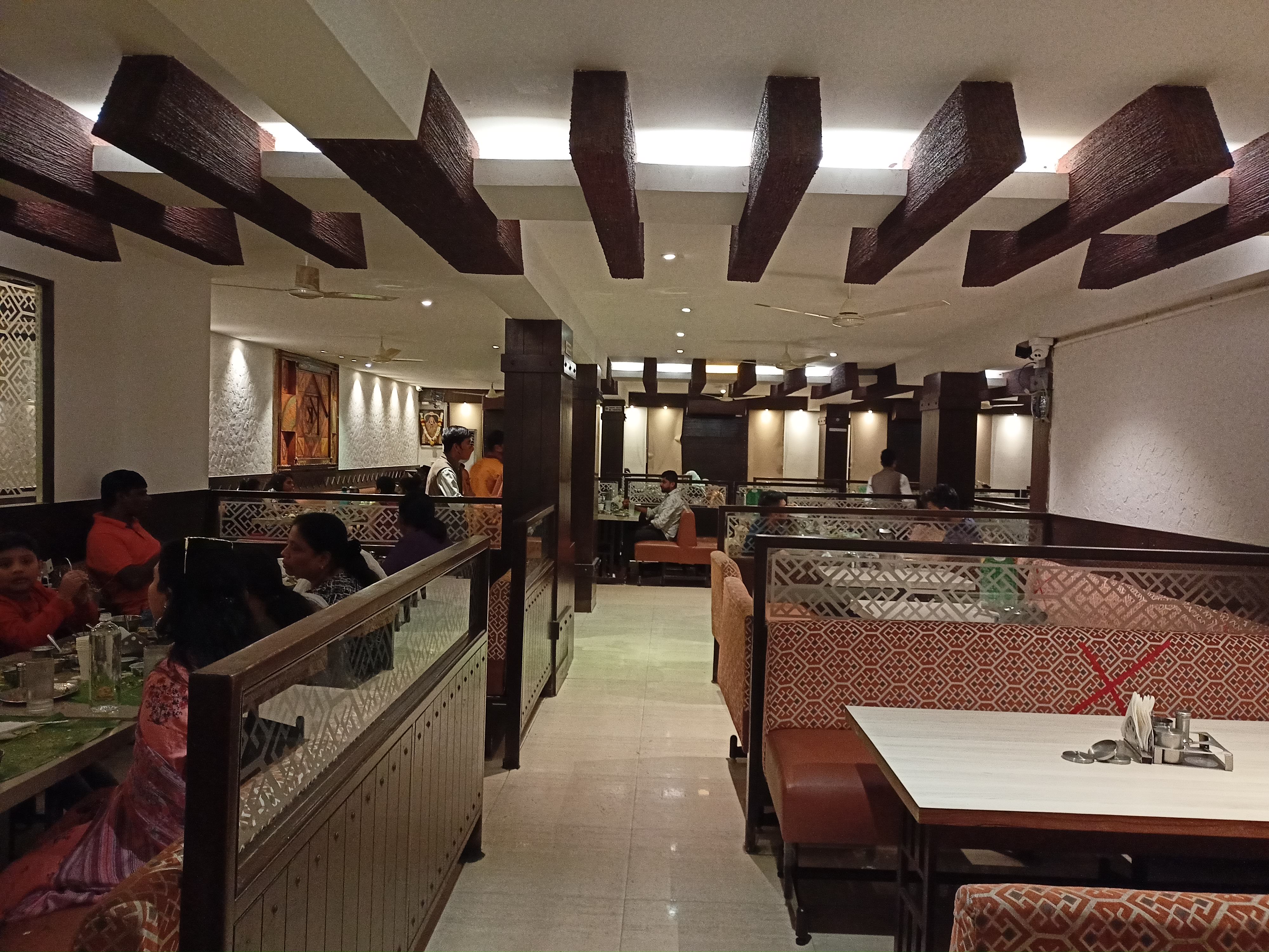 תמונה עבור Nagarjuna (Residency Road)