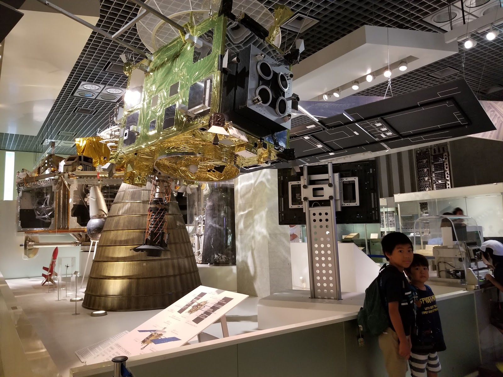 פארק וטירת אוקאצ'י (Ueno Park & Tokyo National Museum באזור Ueno)