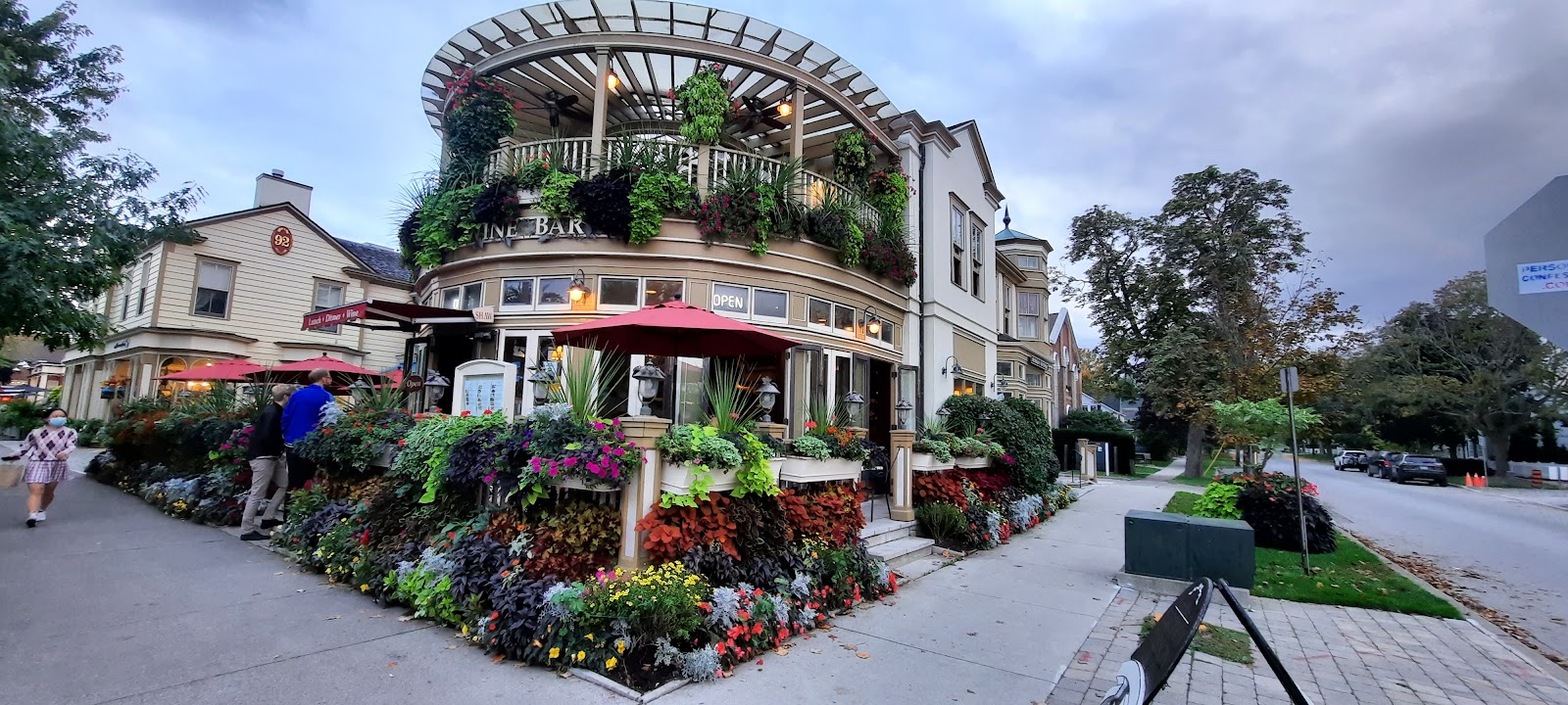 עיירת ניאגרה על האגם (Niagara-on-the-Lake)