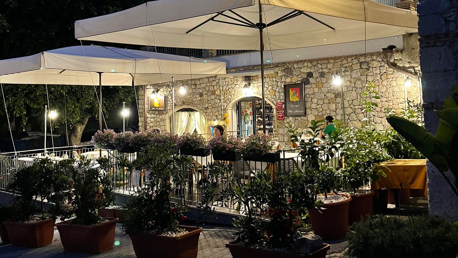 תמונה עבור Osteria Nero D'avola
