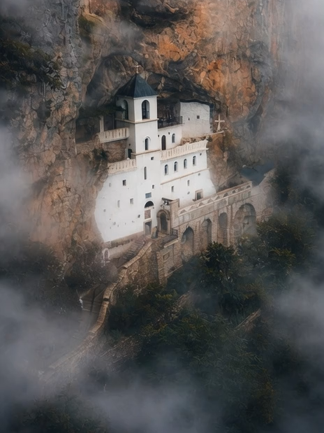 Ostrog Monastery (מנזר אוסטרוג)