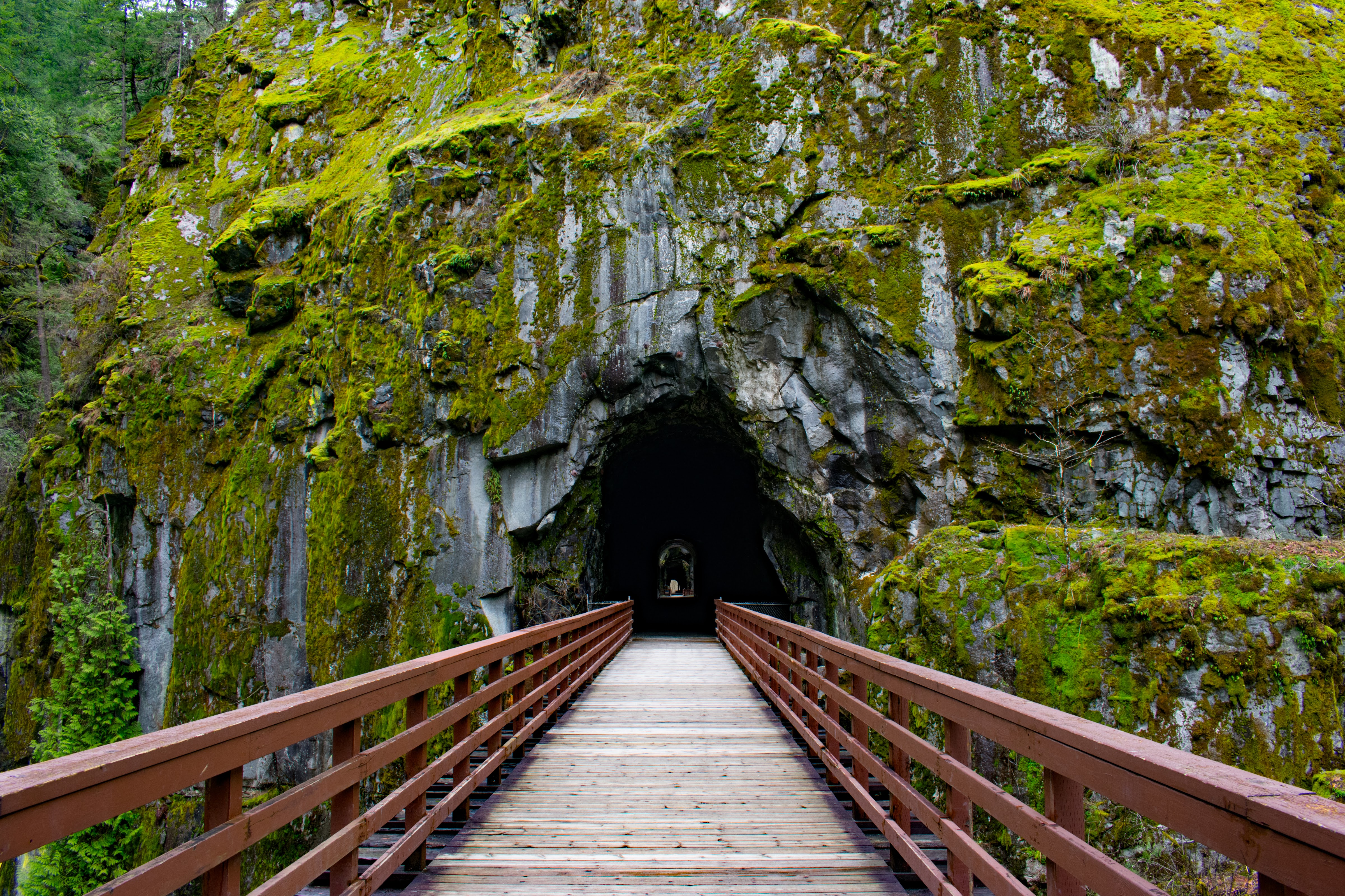 Hope - Othello Tunnels (Coquihalla Canyon Provincial Park)