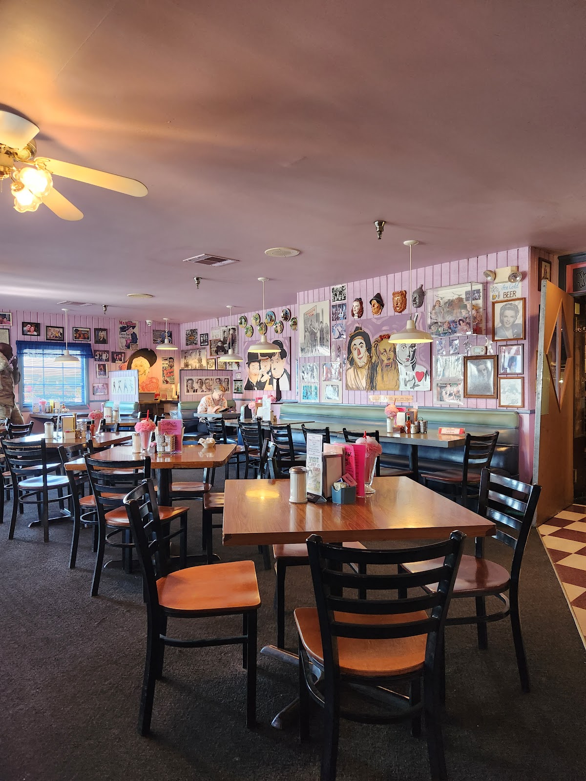 Picture for Peggy Sue's 50's Diner