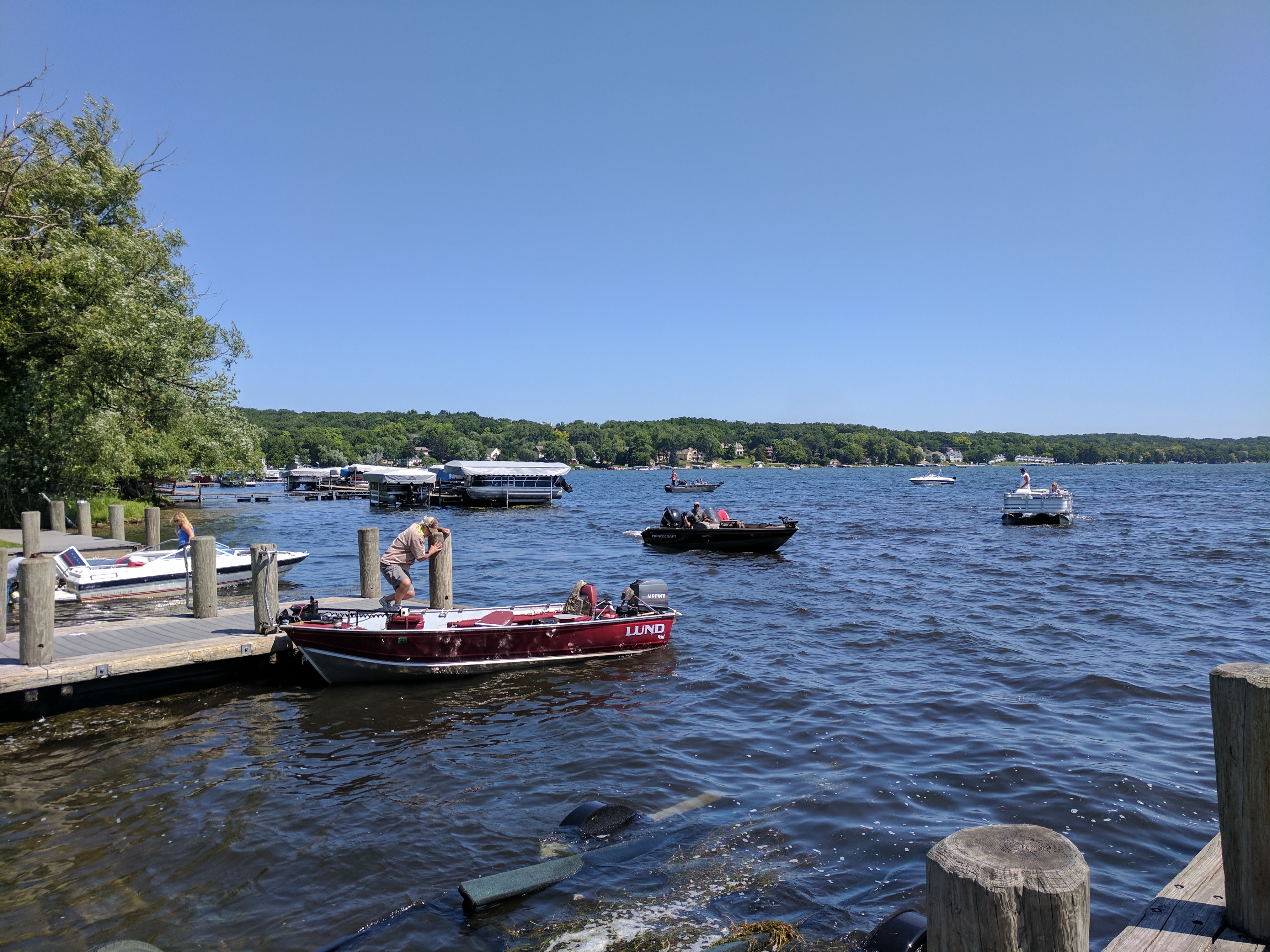 Pewaukee Lake Boat Launch