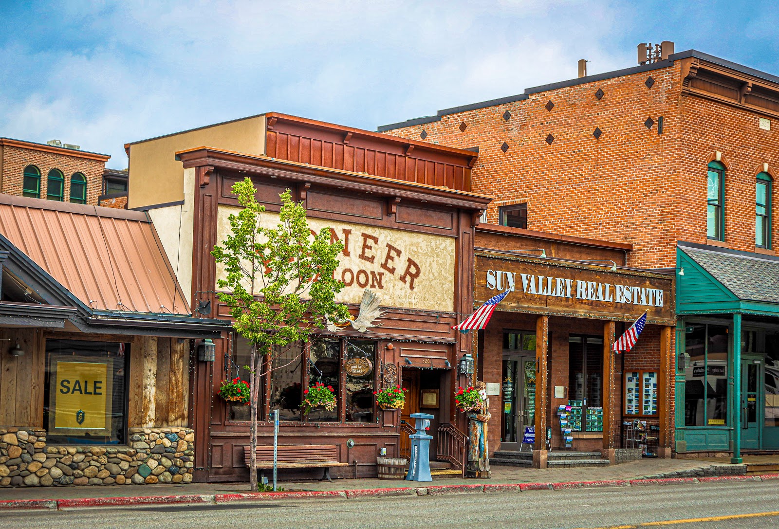 Picture for Pioneer Saloon