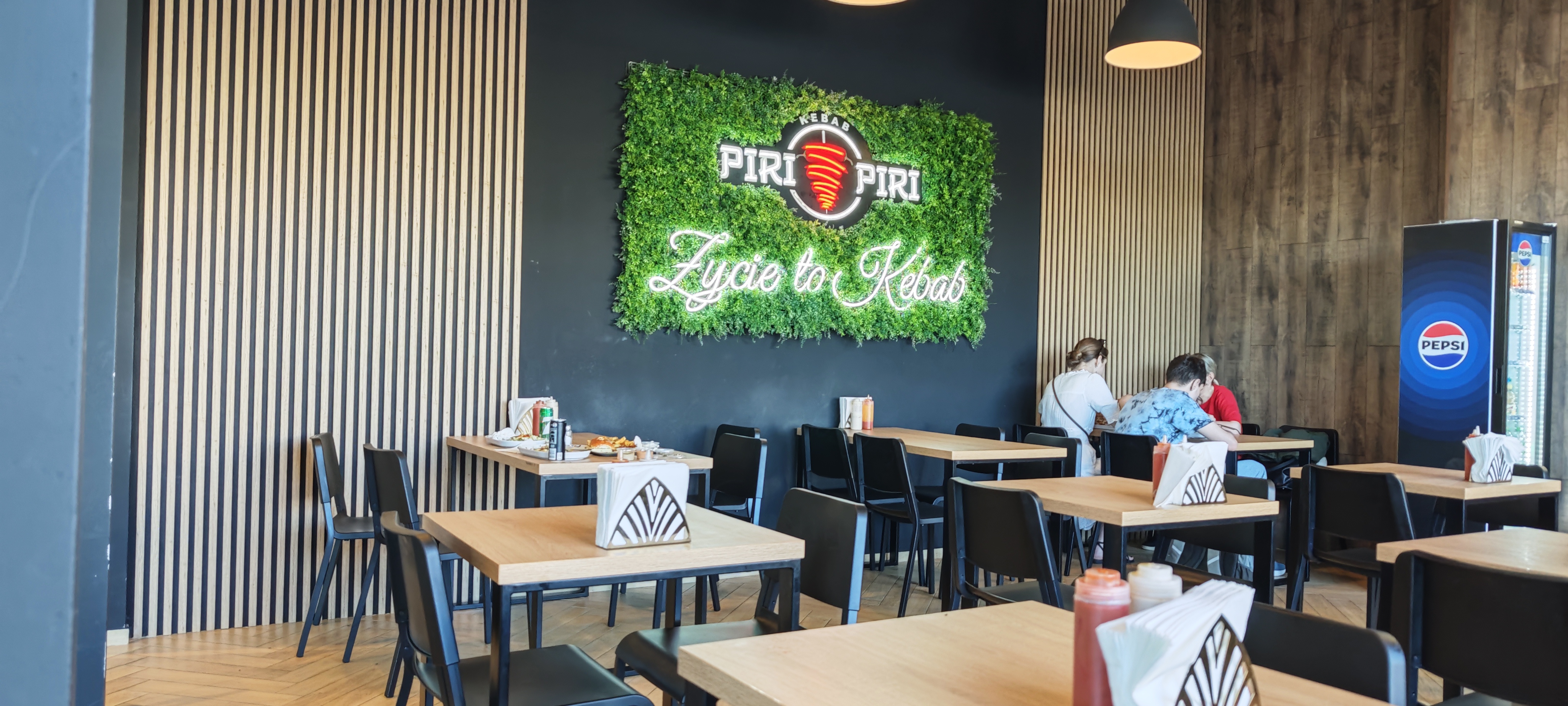 Изображение для Piri-Piri Kebab + Smash&Chickz, Galeria Olimp