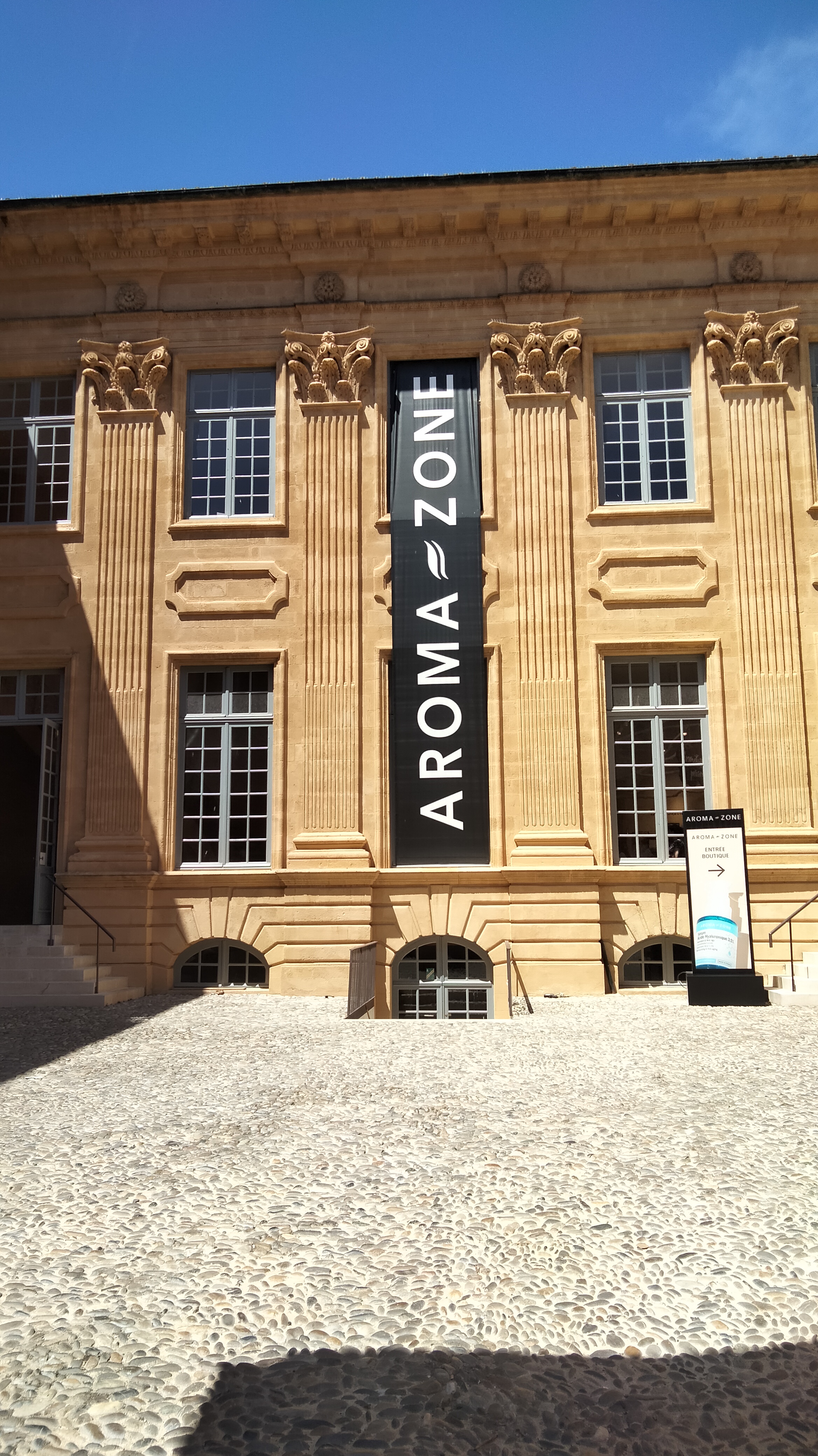 Aix-en-Provence (Cours Mirabeau & markets)