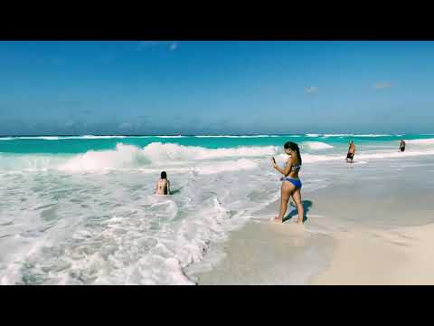 Playa Delfines