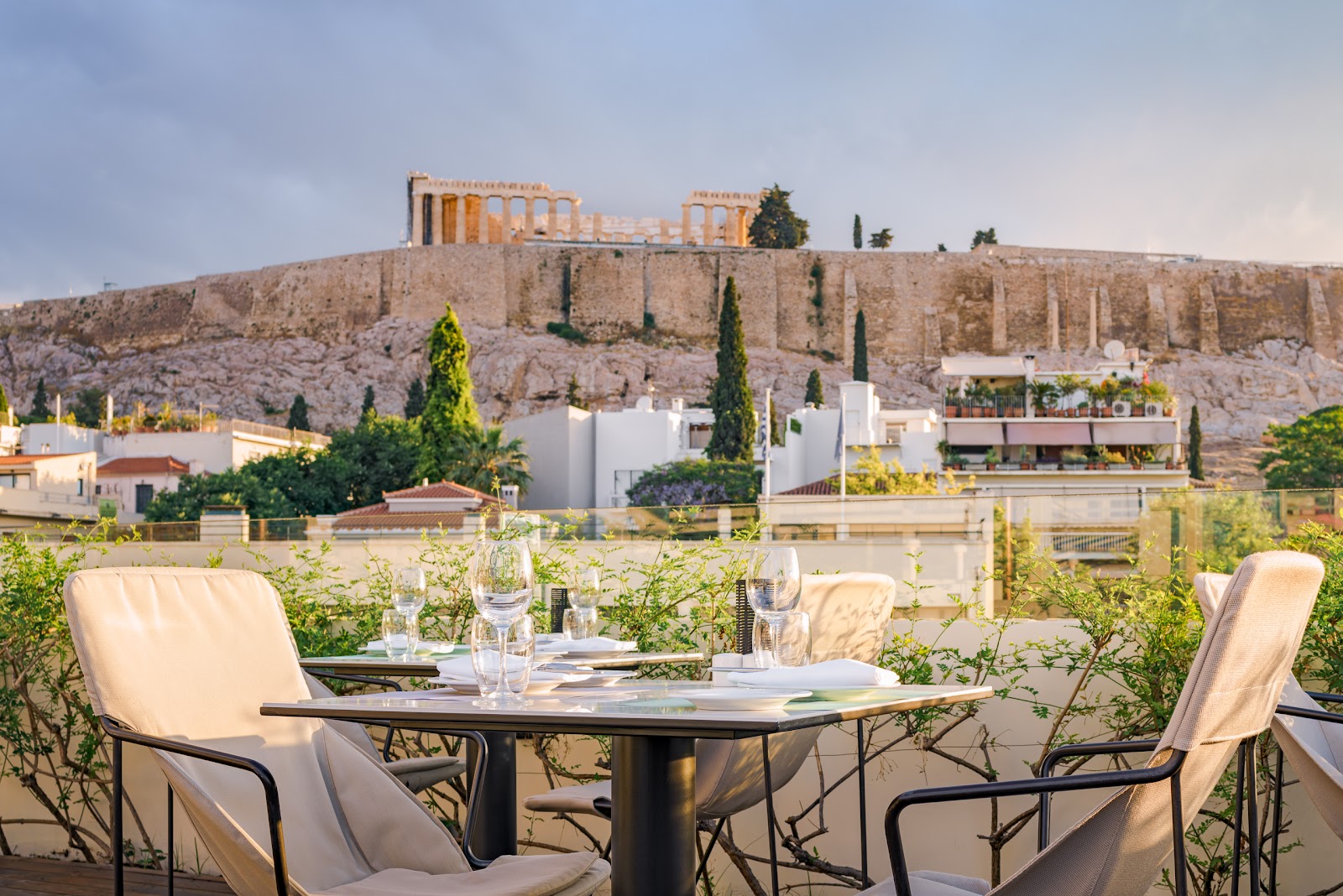 תמונה עבור Point a Bar and Restaurant