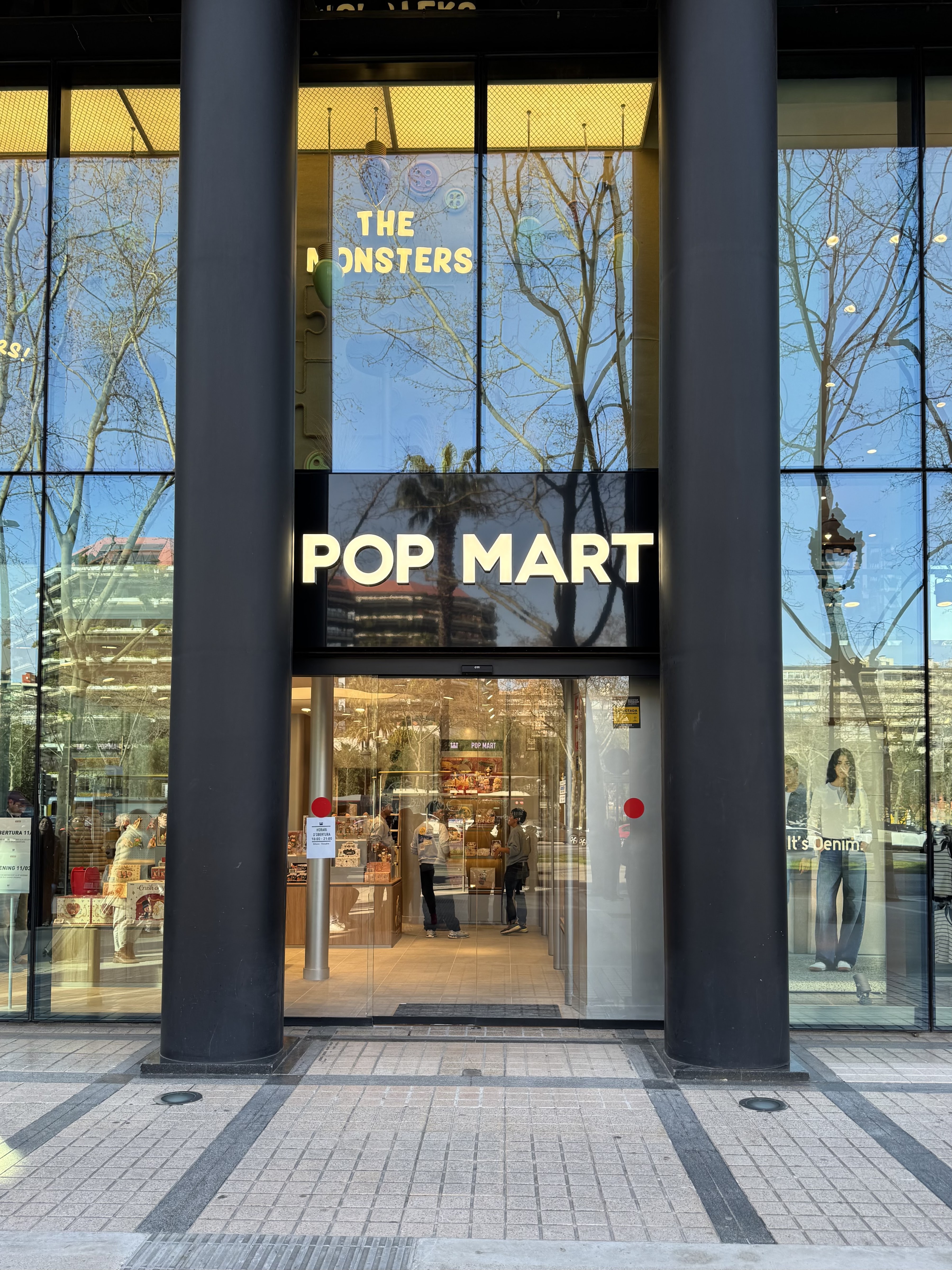 Pop Mart Barcelona (Portal de l'Àngel / El Triangle area)