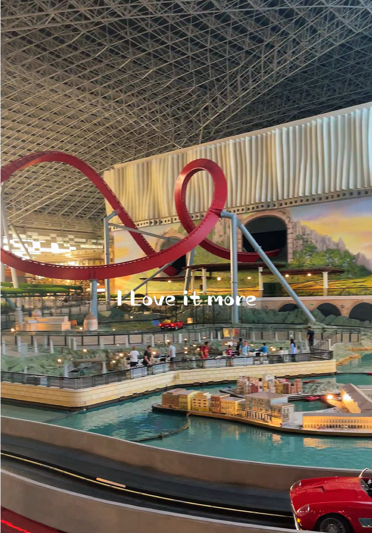 פארק עולם הפרארי אבו דאבי (Ferrari World Abu Dhabi)