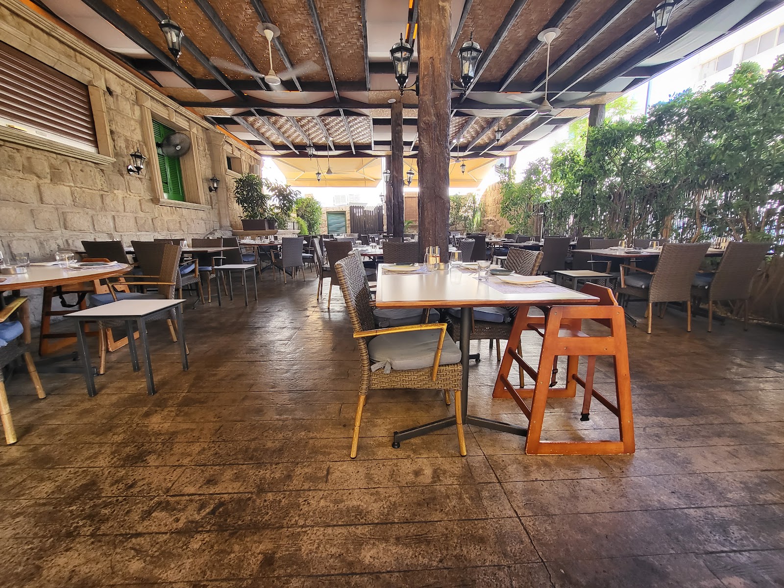 תמונה עבור Pyxida Fish Tavern