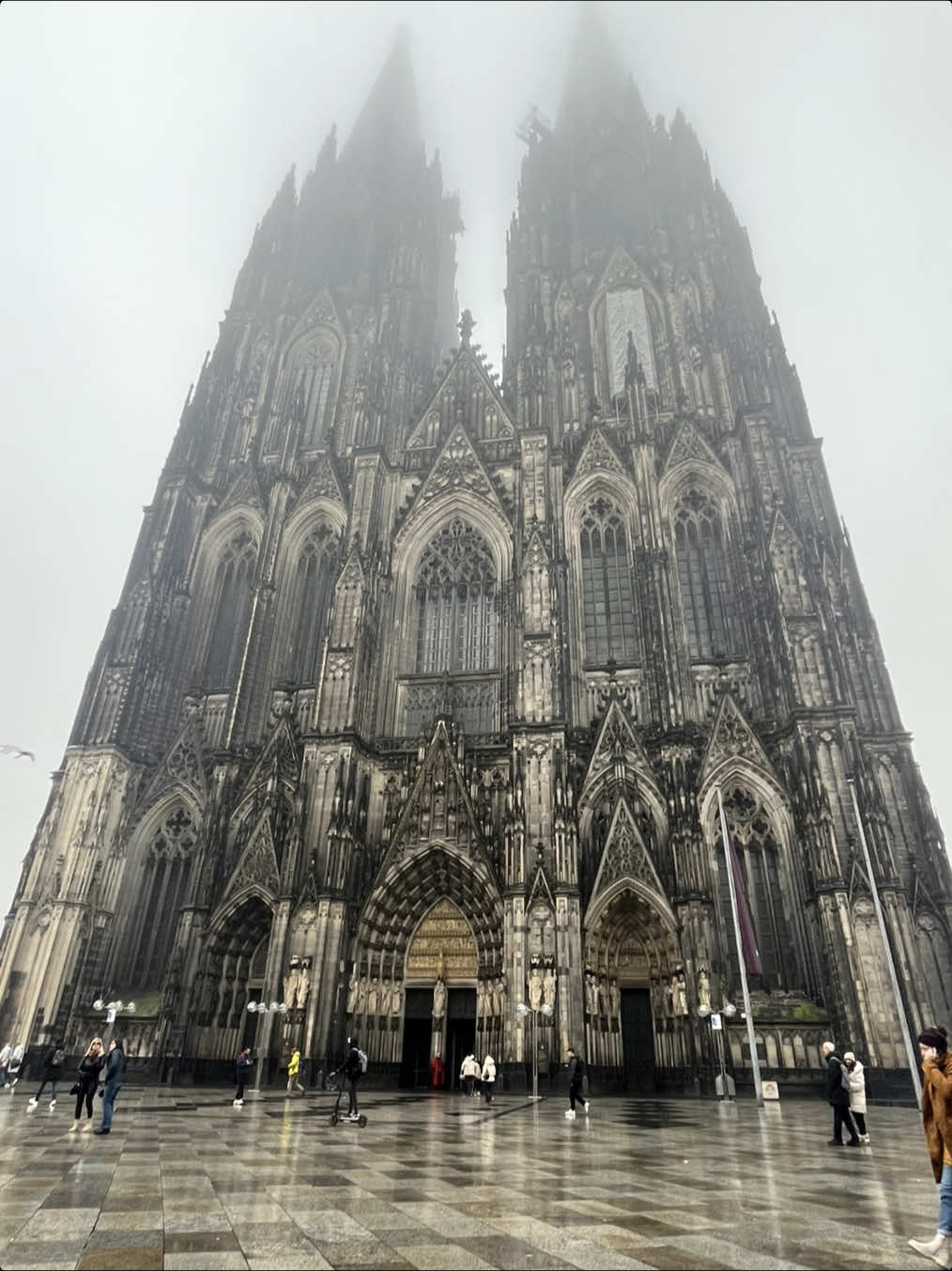 קלן – קתדרלת קלן (Kölner Dom) ונהר הריין