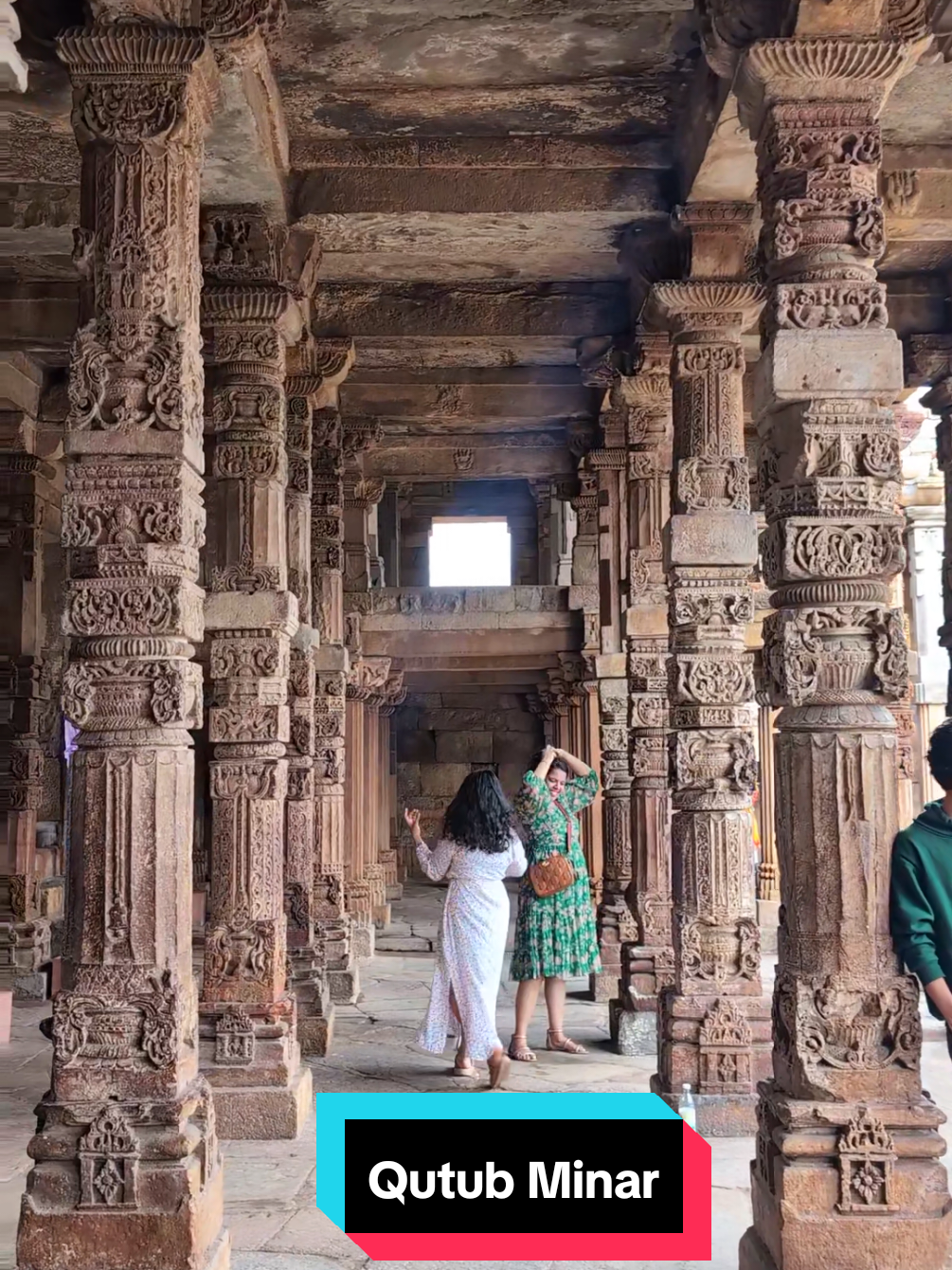 קוטוב מינאר (Qutub Minar, Delhi)