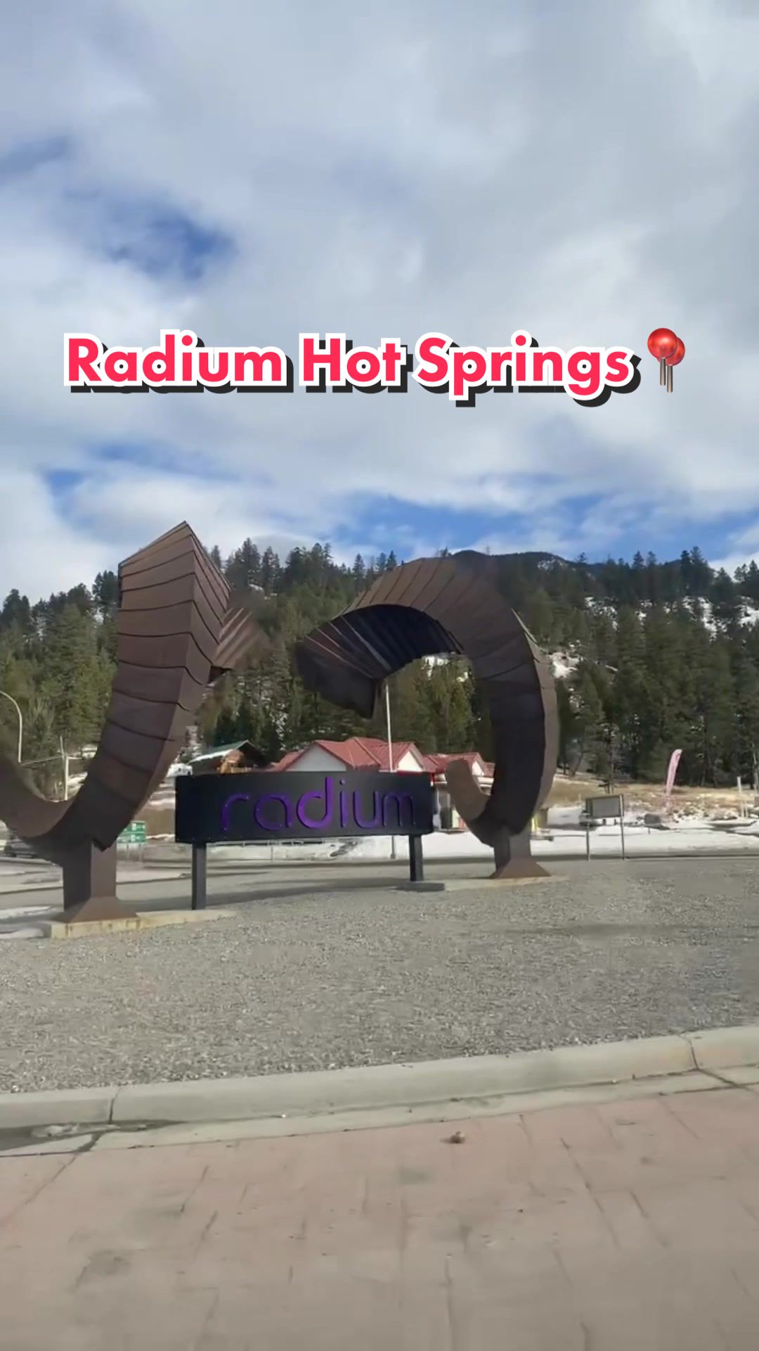 Radium Hot Springs