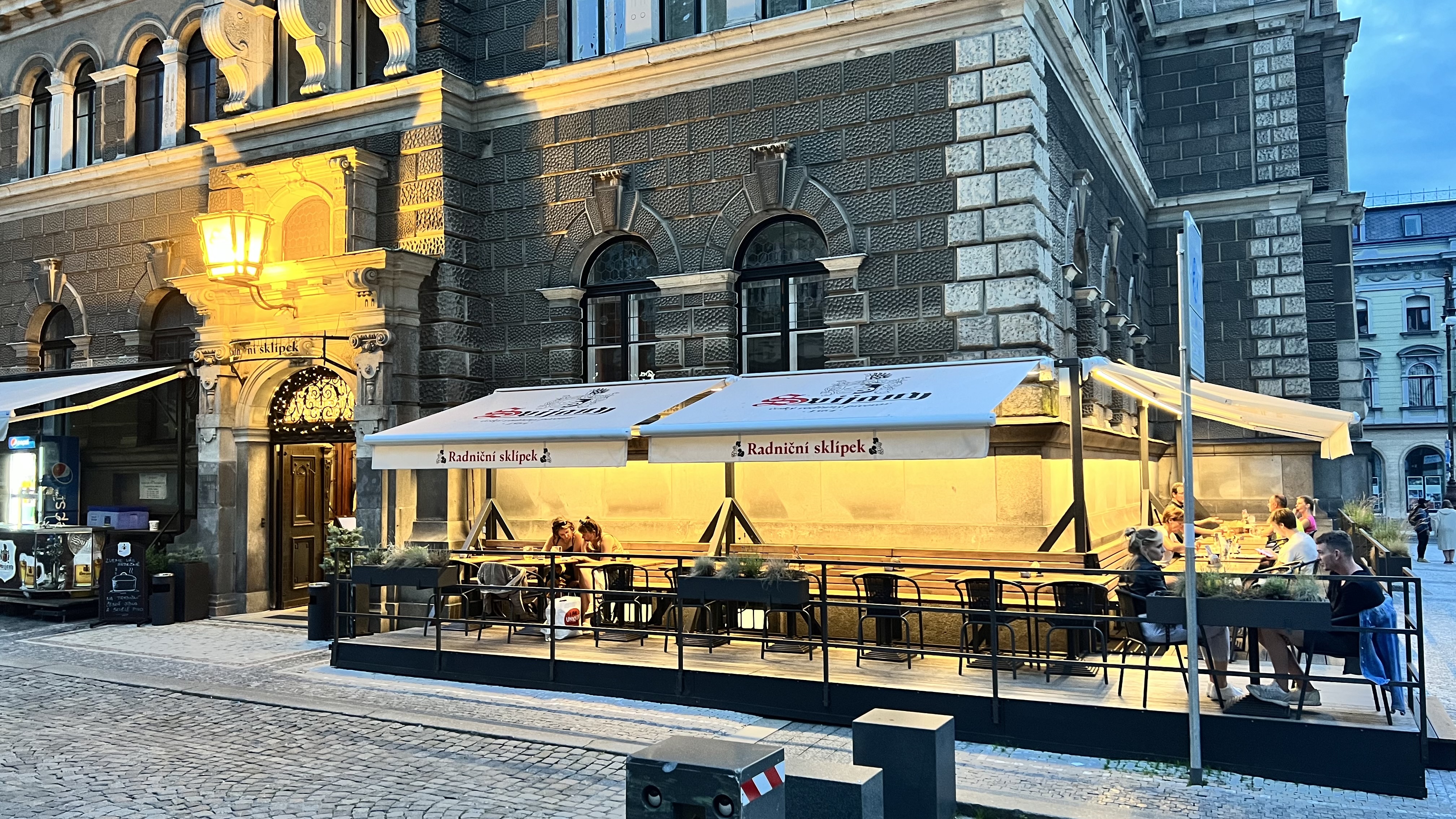 תמונה עבור Restaurant Radniční Sklípek