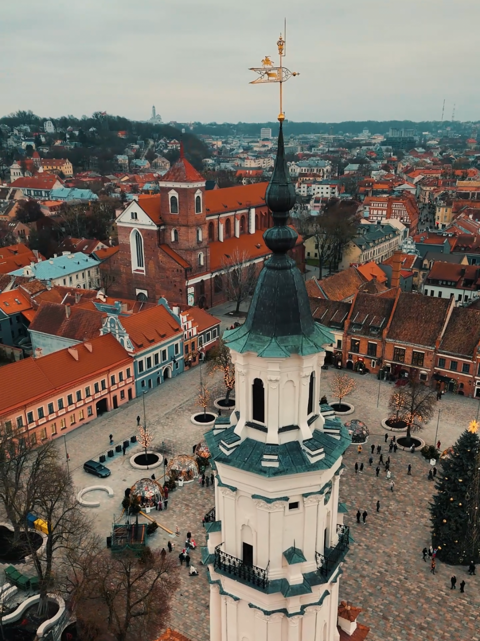 Ратушная площадь и Ратуша Каунаса (Kauno rotušė)