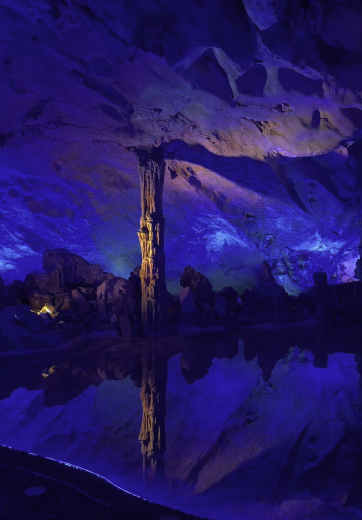 Reed Flute Cave (Гуйлинь)