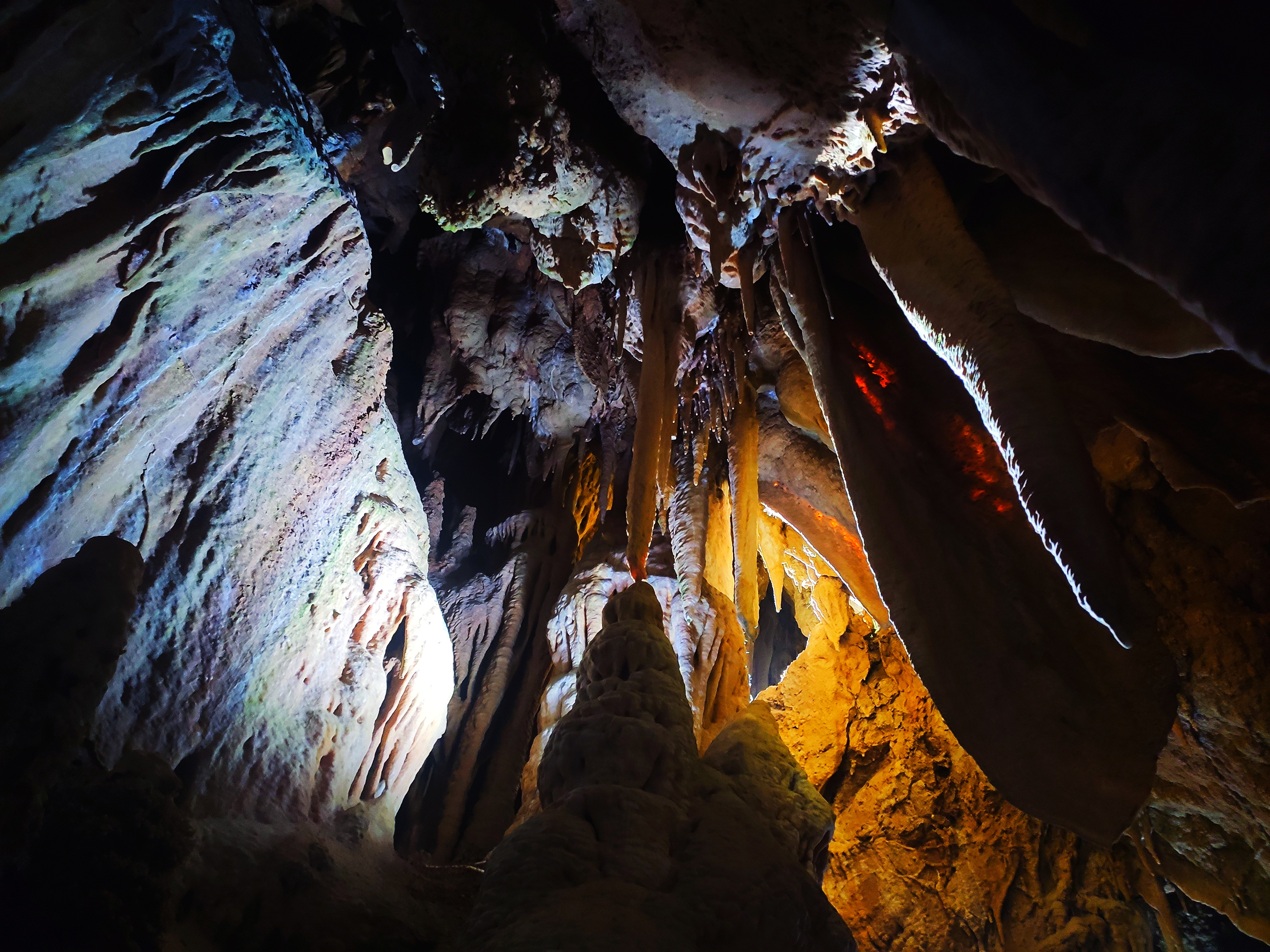 מערת רסבה (Resava Cave)