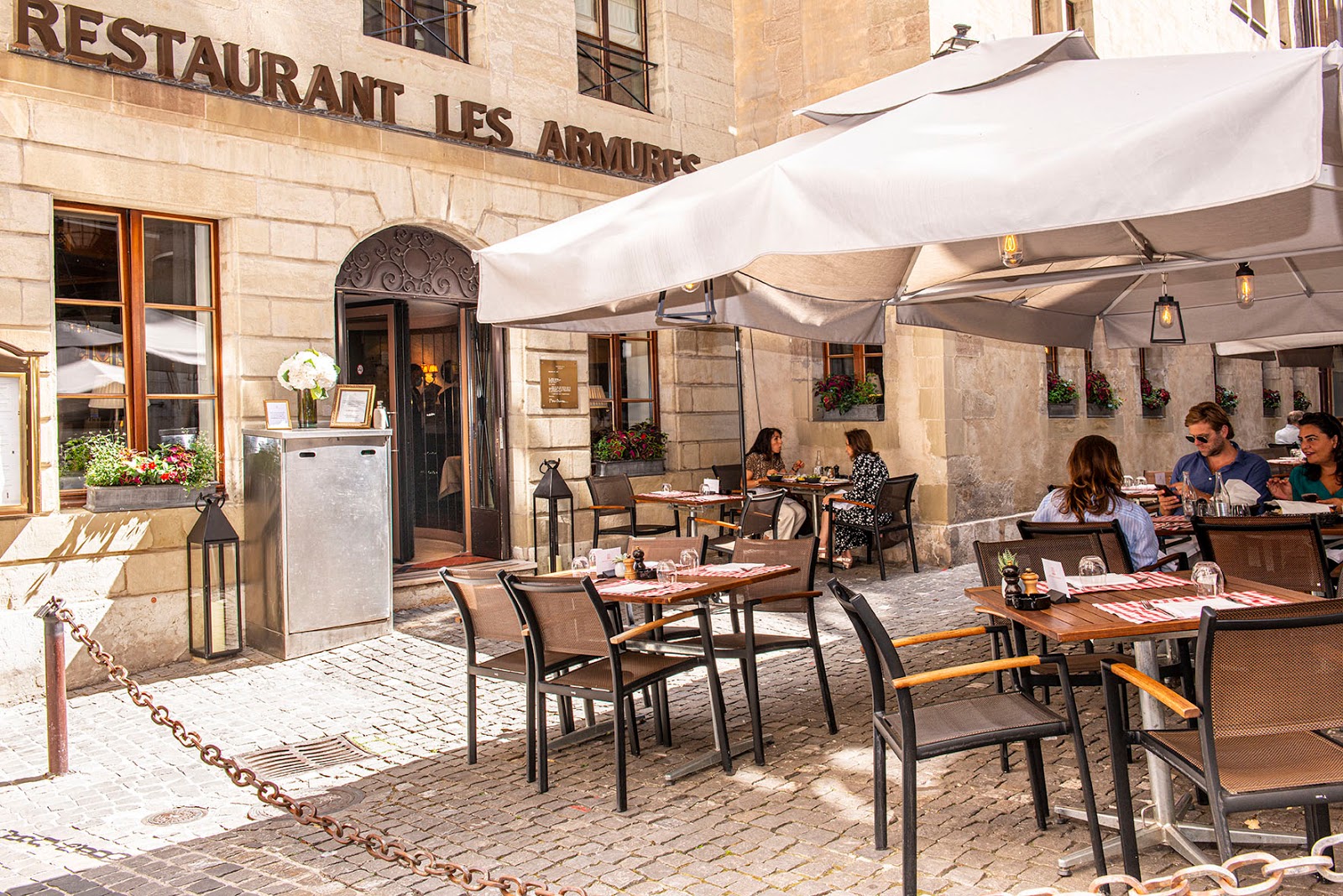 תמונה עבור Restaurant Les Armures