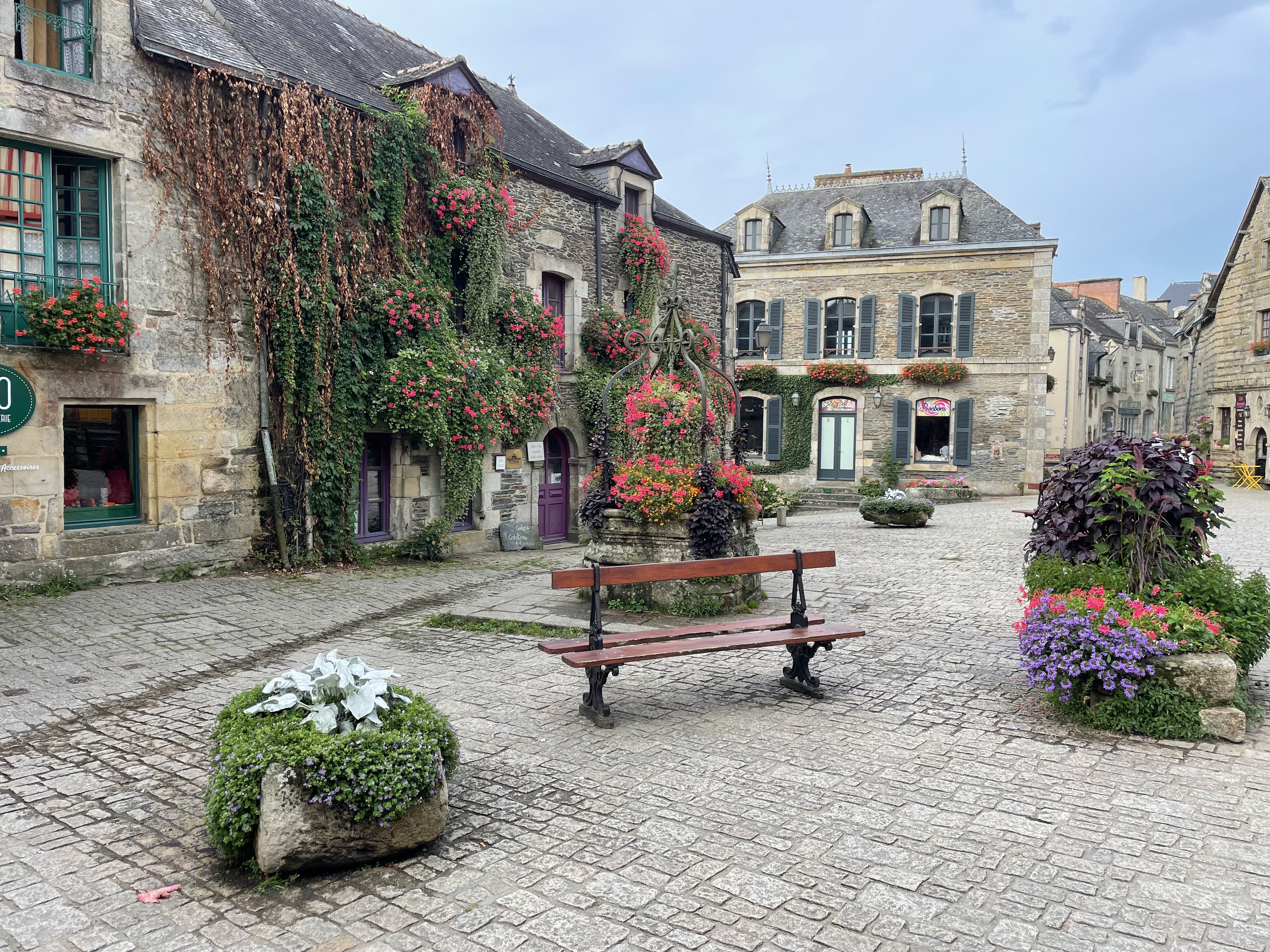 Rochefort-en-Terre (flowered village)