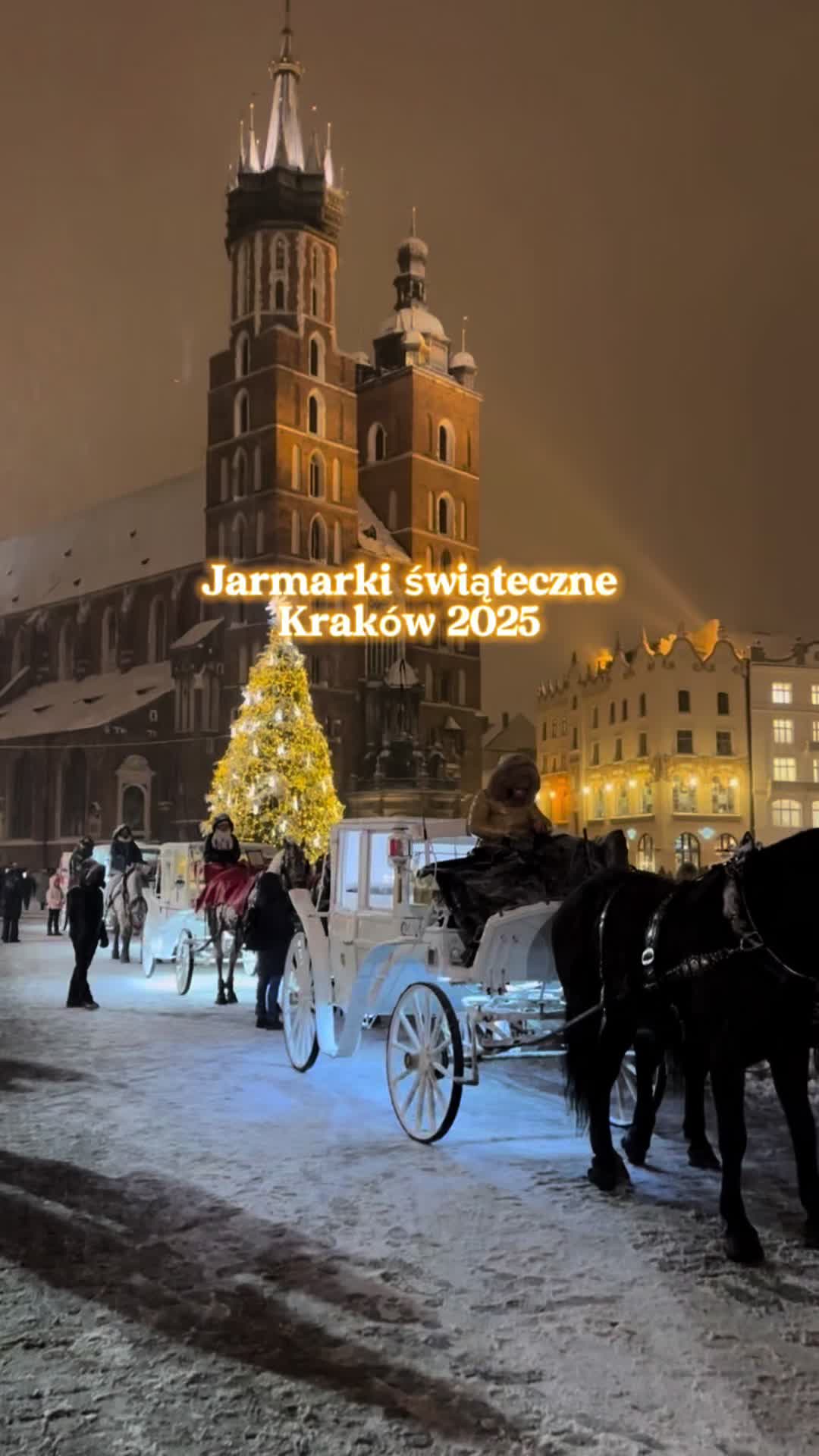 Rynek Główny (הכיכר הראשית) והשוק של קרקוב (שוק חג המולד)