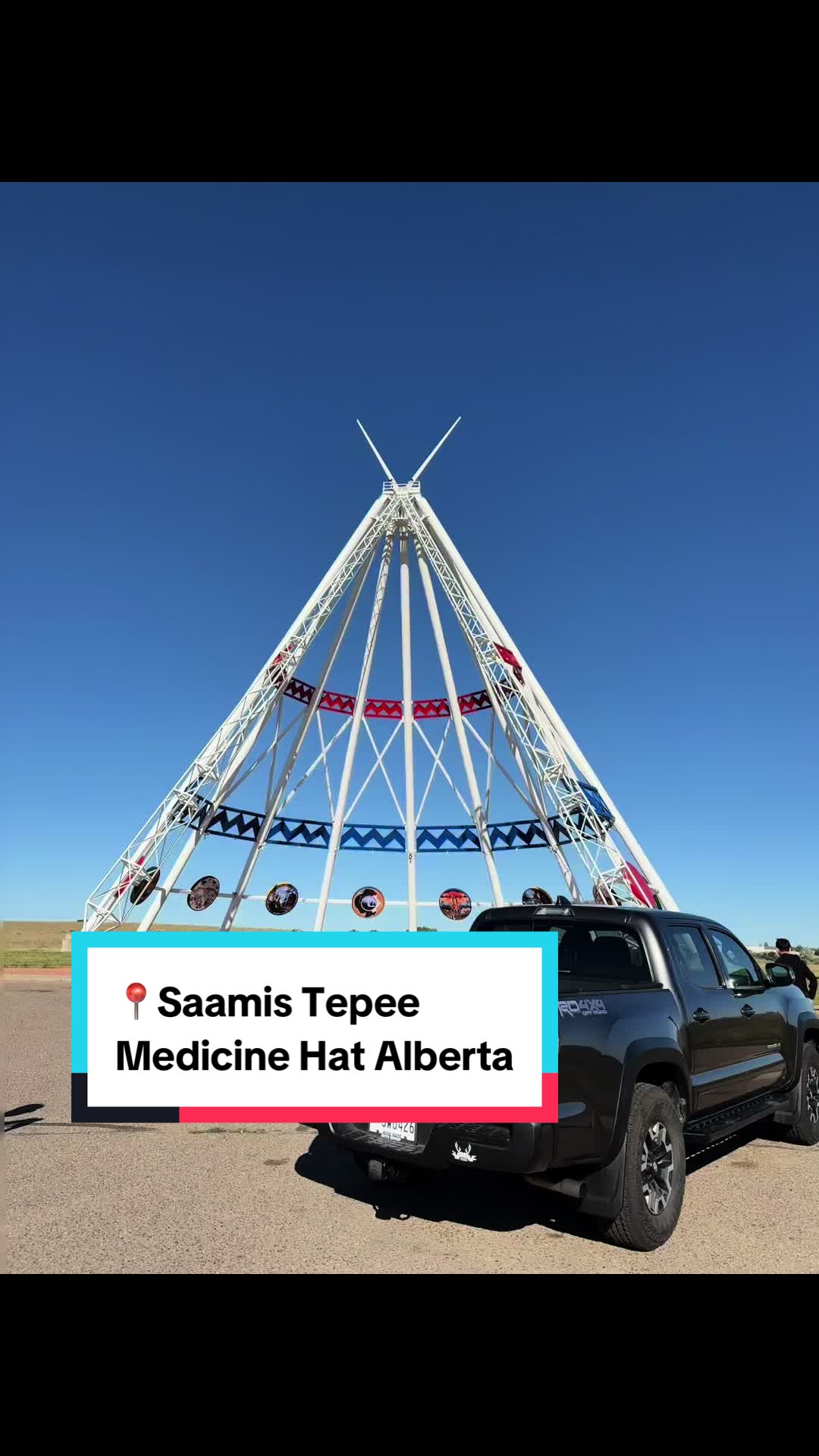 Saamis Tepee (Medicine Hat)