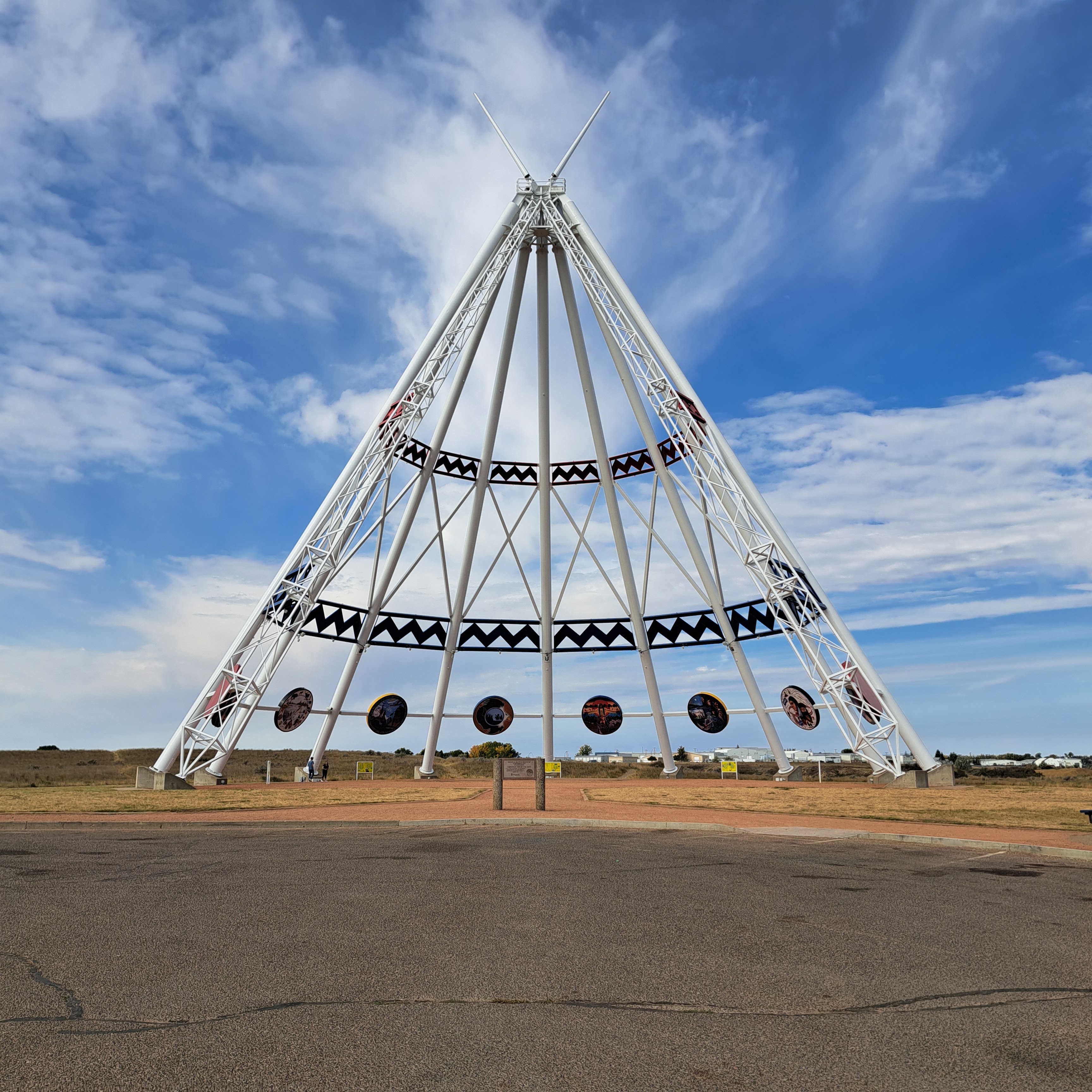 Saamis Tepee (Medicine Hat)