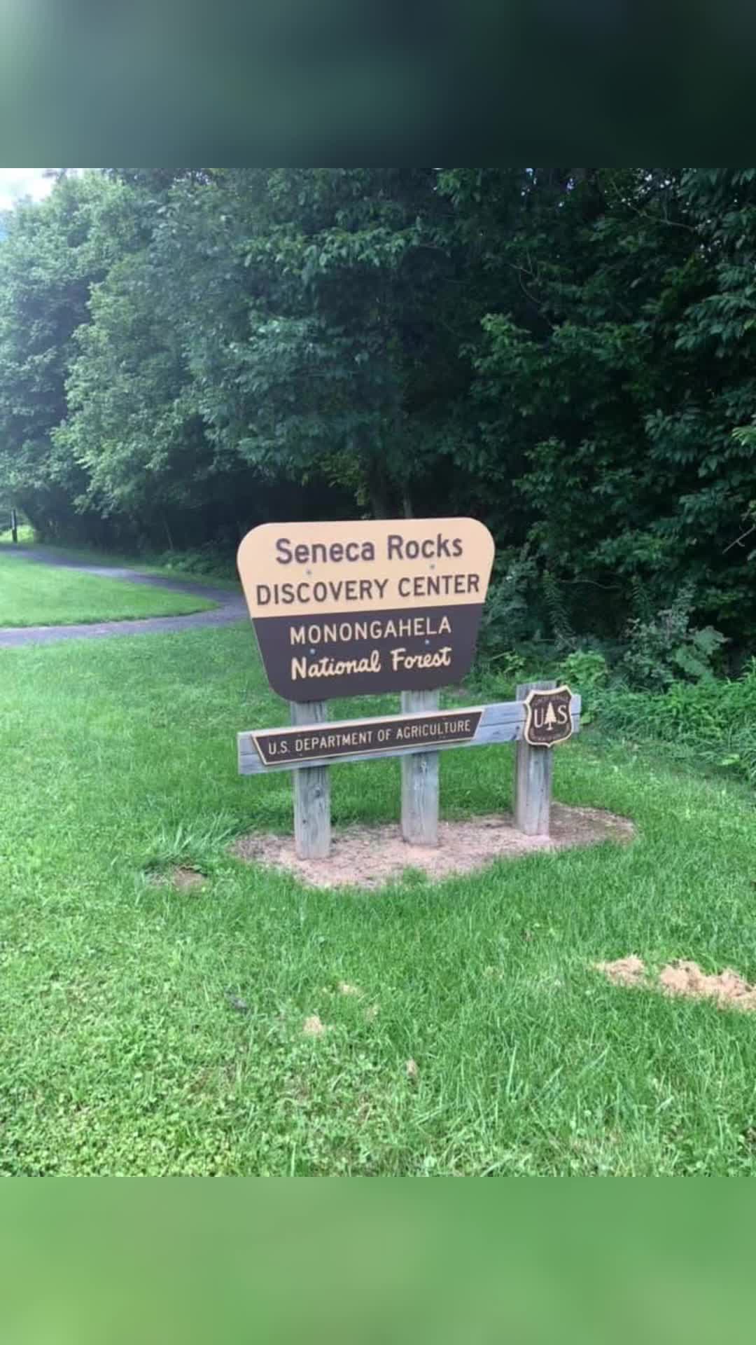 Seneca Rocks Discovery Center