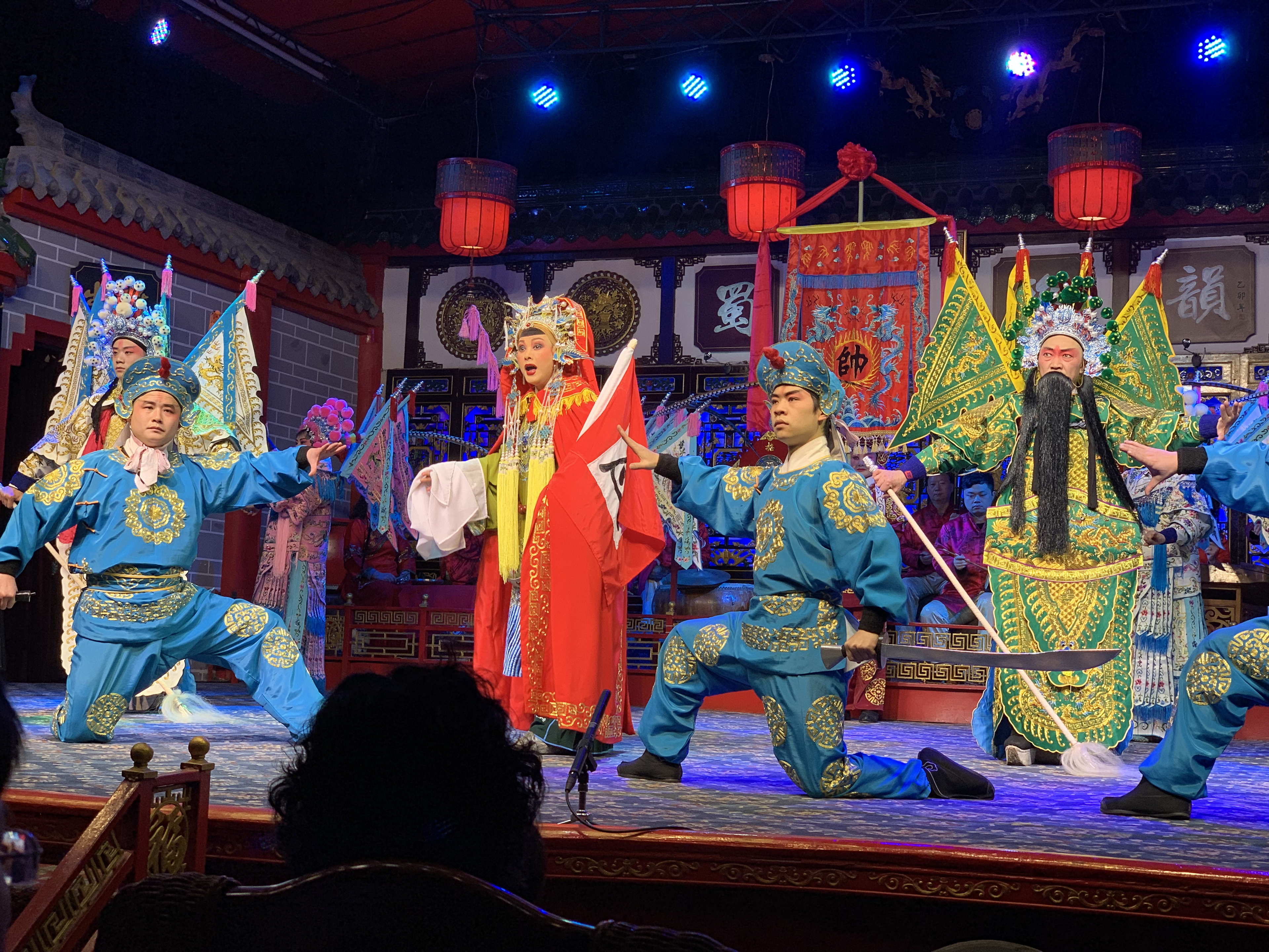 Shufeng Yayun Sichuan Opera (蜀风雅韵川剧变脸表演)