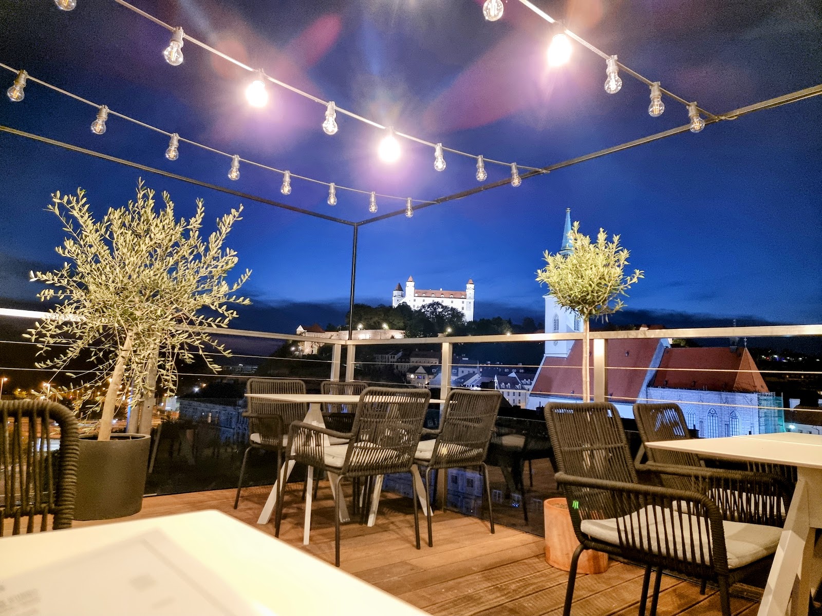 תמונה עבור Sky Bar