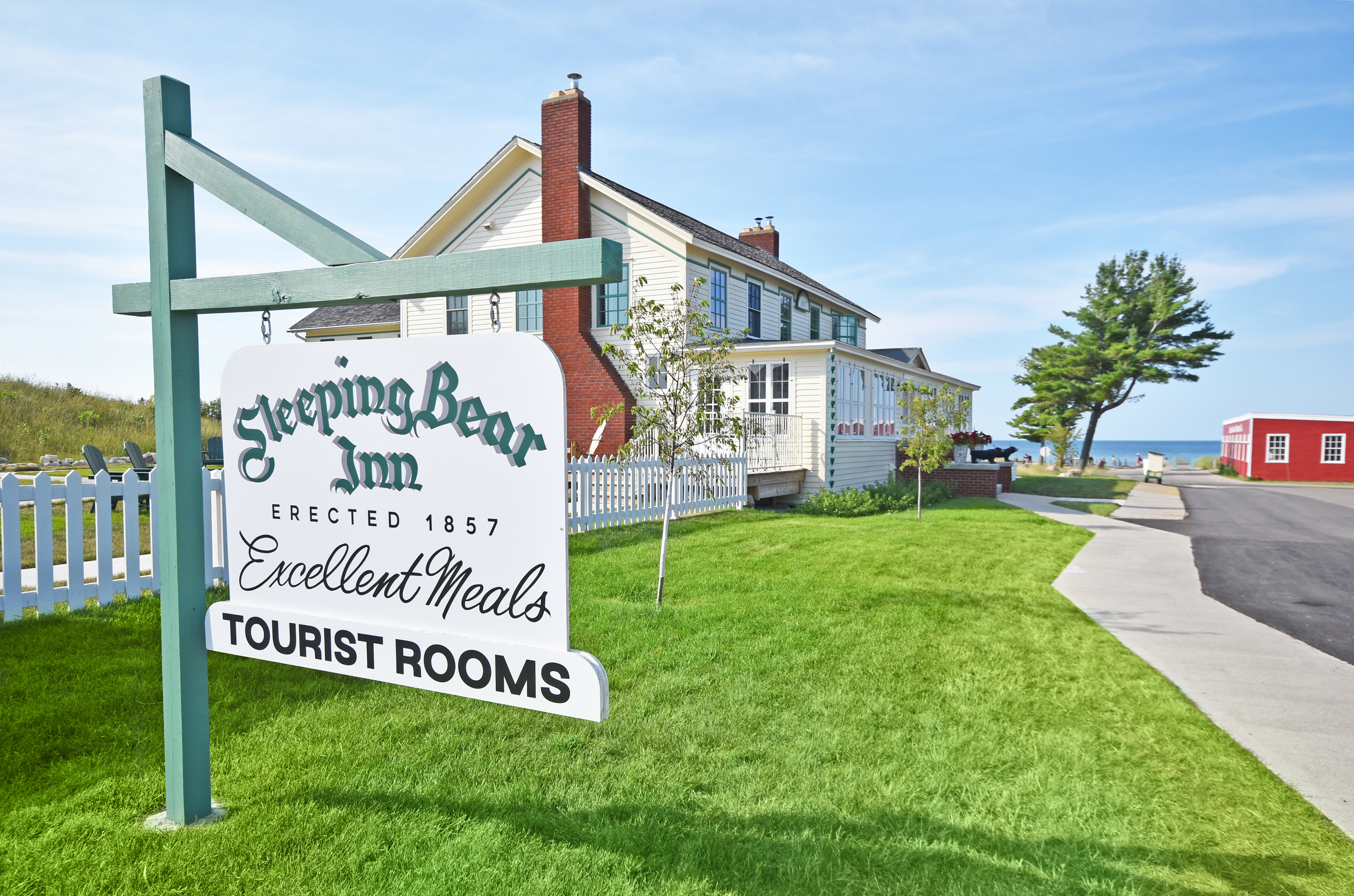 Picture for Glen Arbor Inn (near Sleeping Bear Dunes)