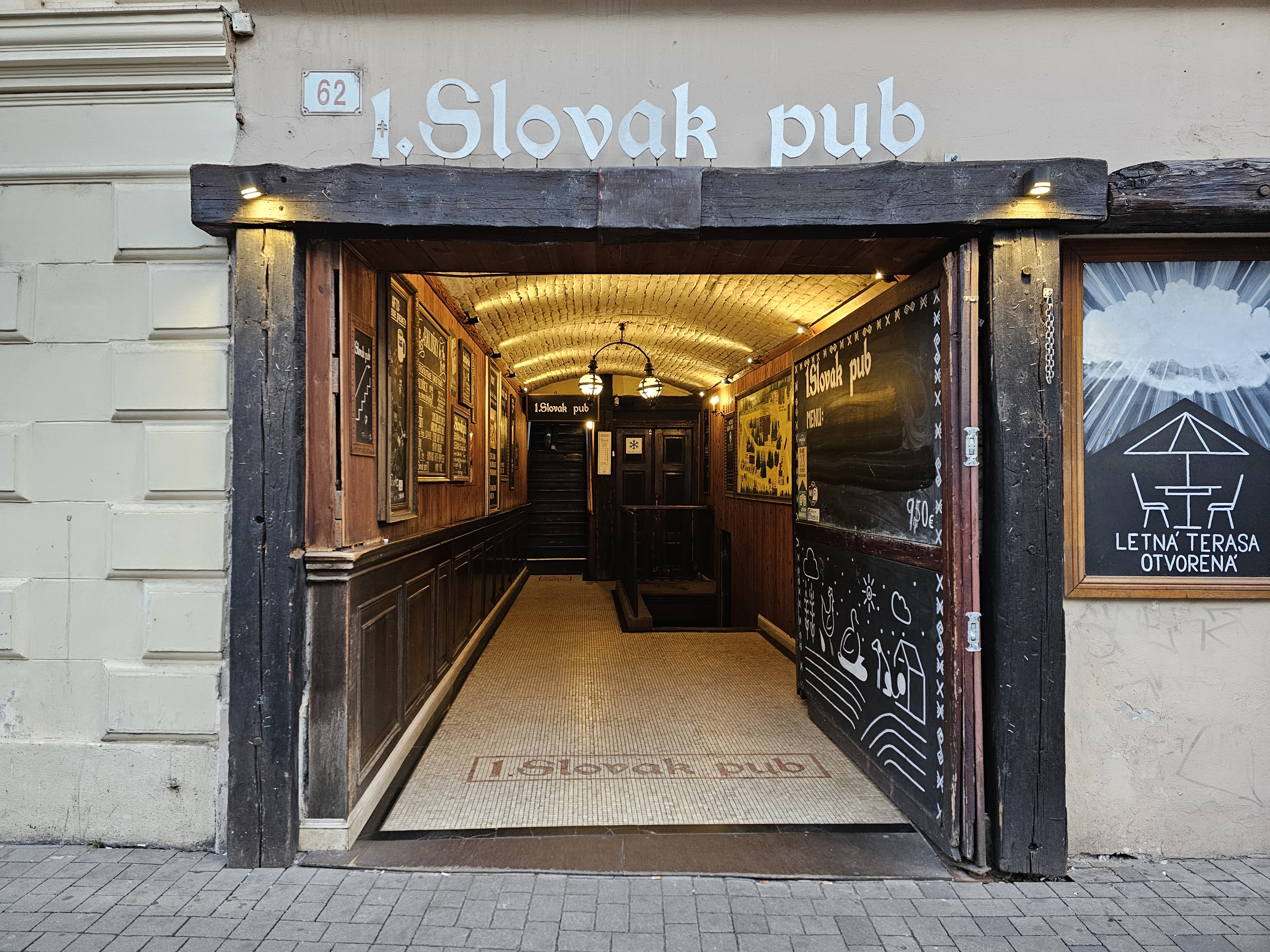 תמונה עבור Slovak Pub (Bratislava)