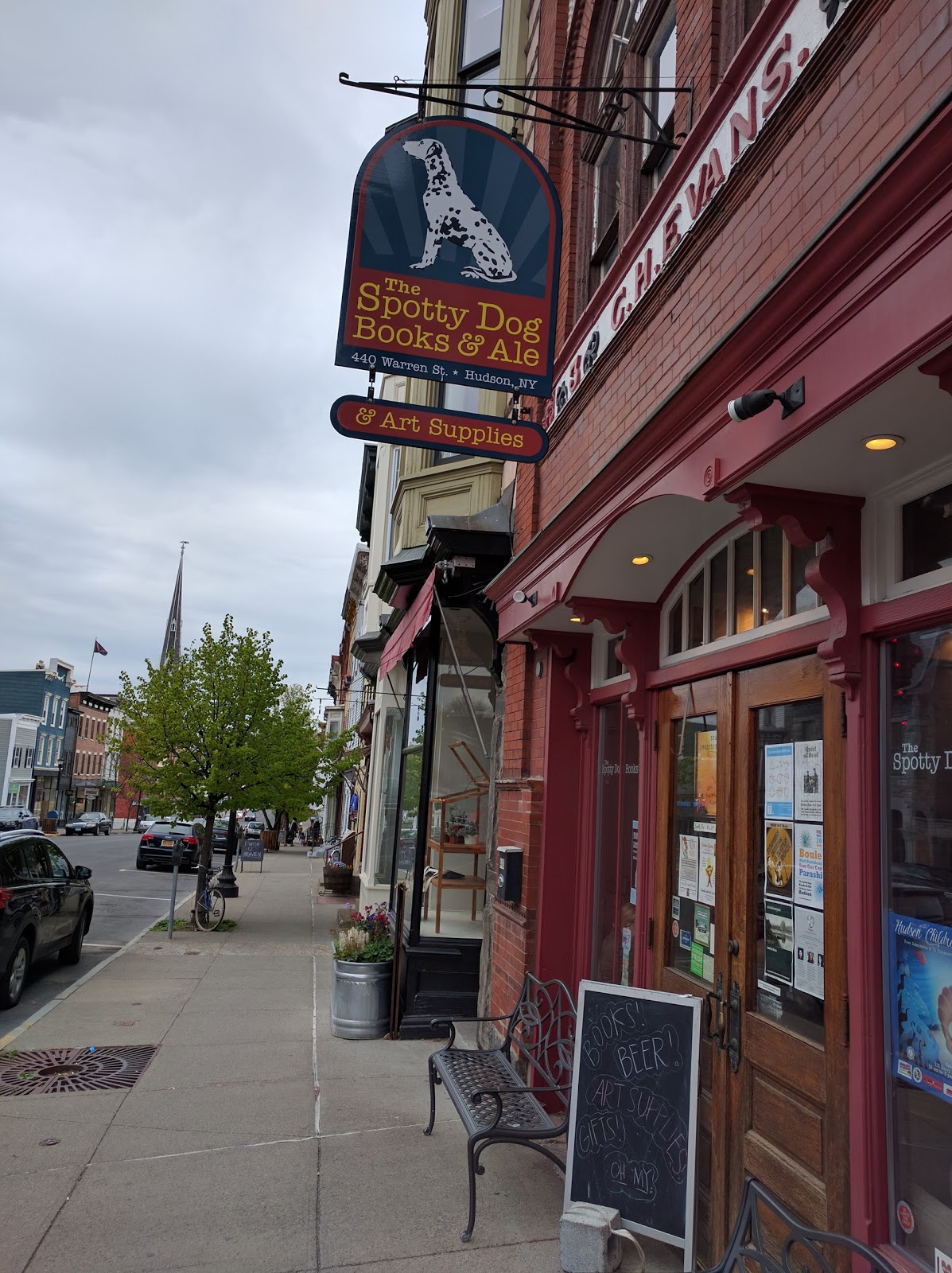 Spotty Dog Books & Ale