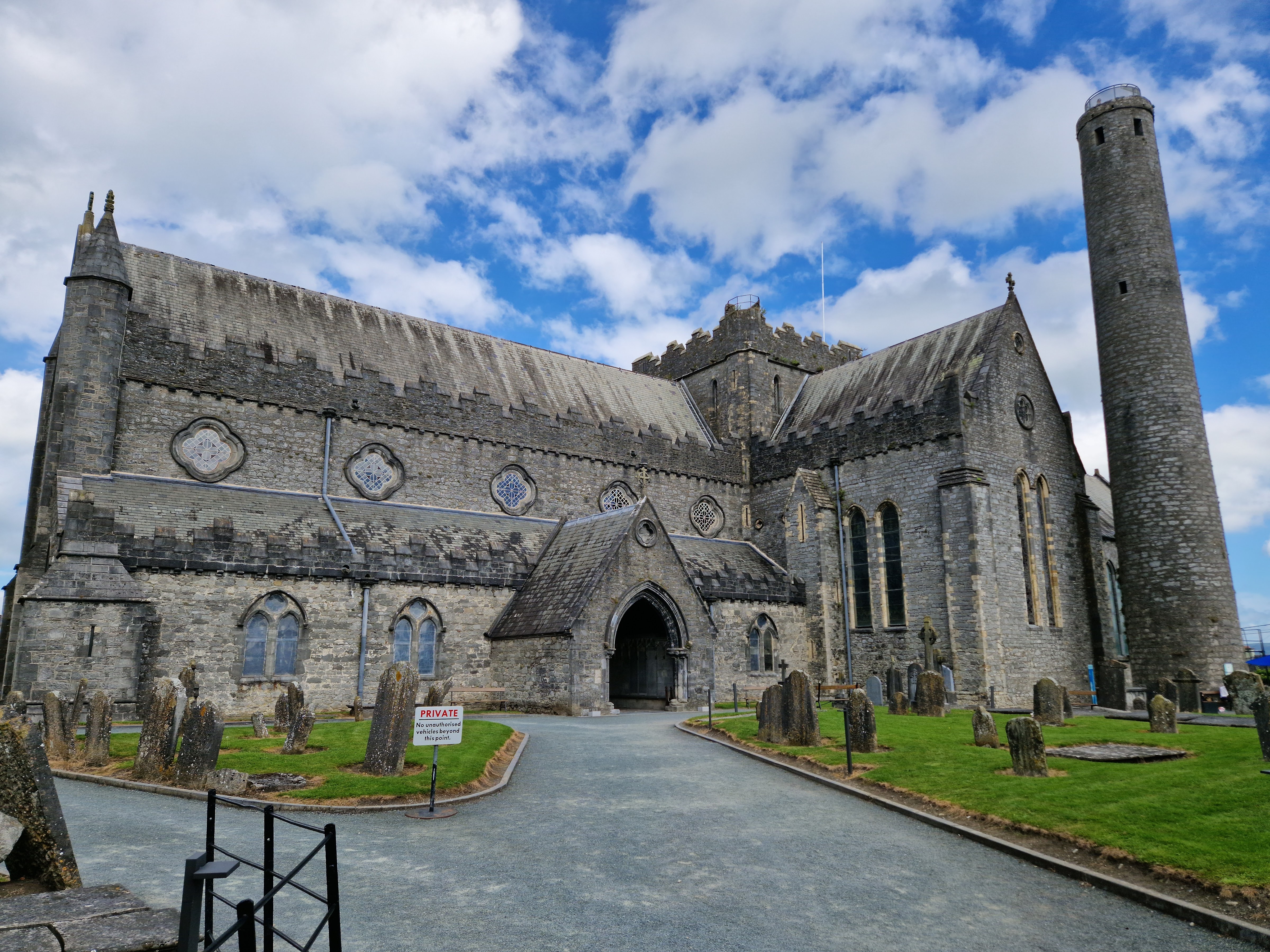 St. Canice's Cathedral & Round Tower